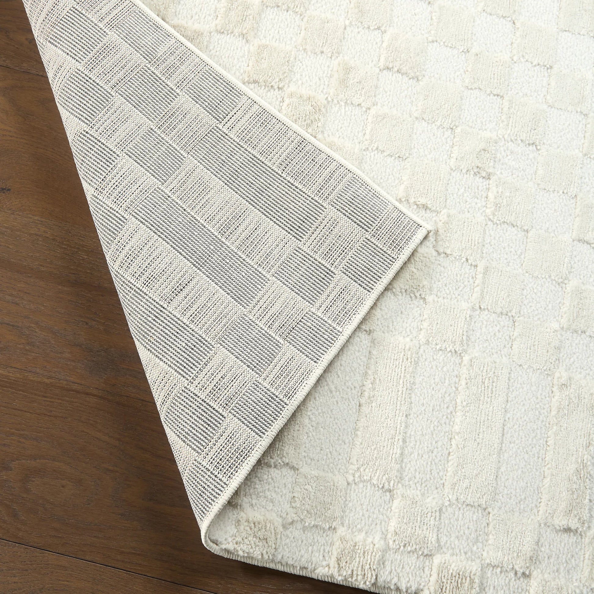 Jaida JID24 Rug by Jaipur Living in ivory, tan. Made from 70% polypropylene 30% polyester in a unique style.