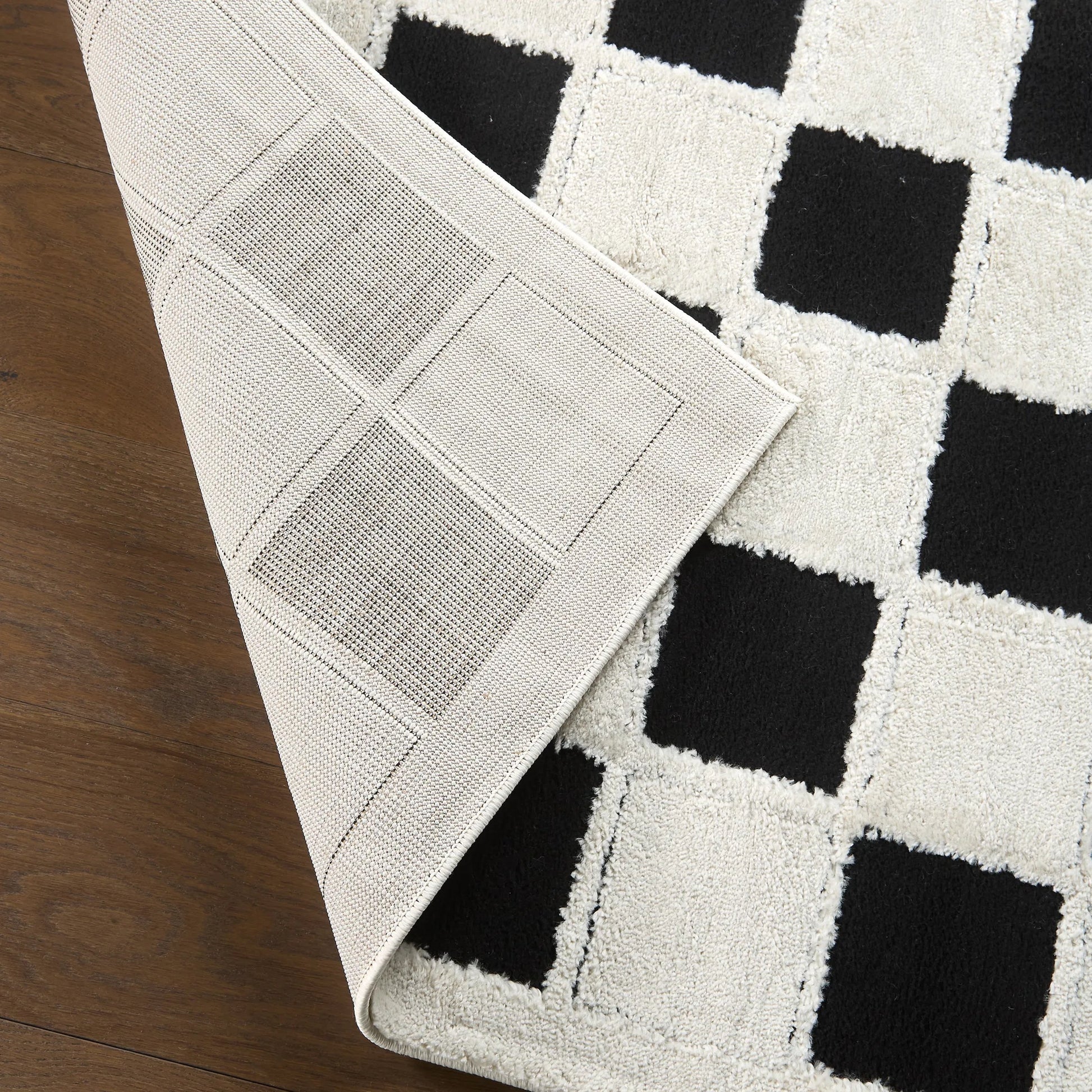 Jaida JID27 Rug by Jaipur Living in ivory, black. Made from 70% polypropylene 30% polyester in a unique style.