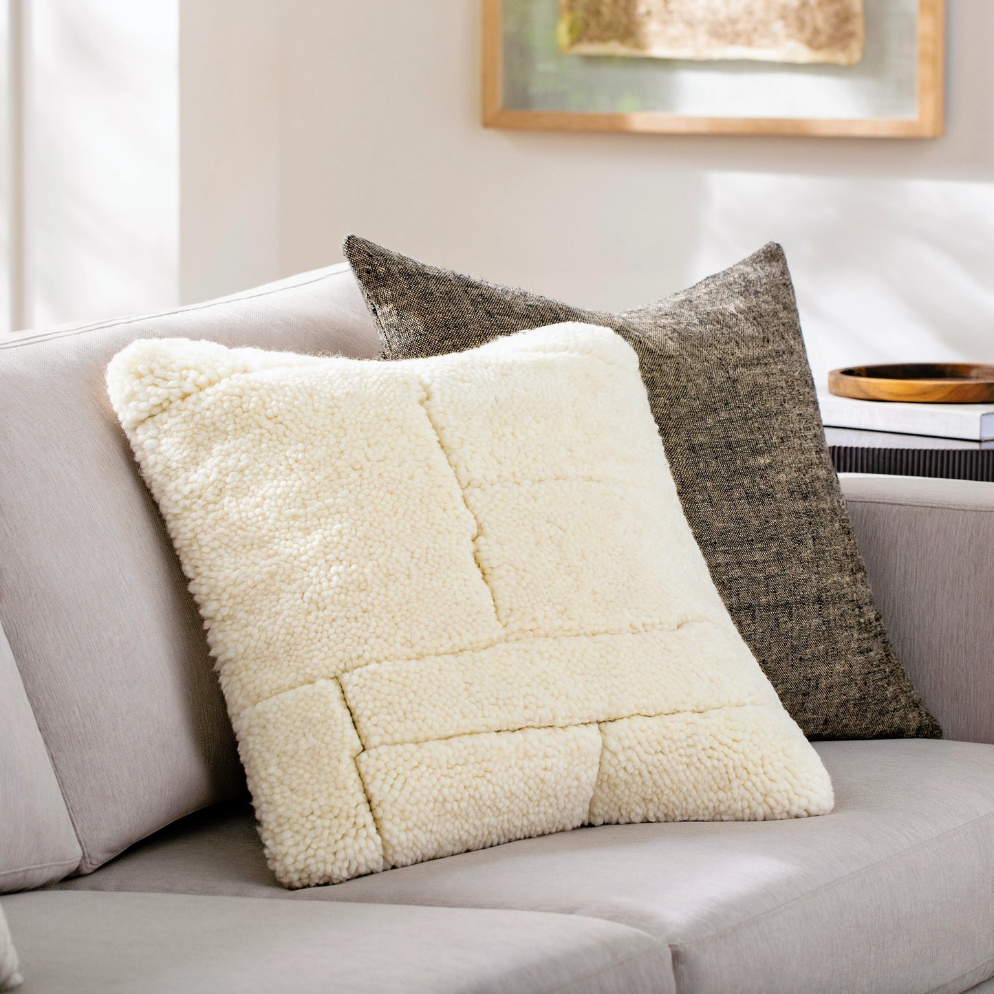 004 SI-2049525,SI-2049526,SI-2049528,SI-2049529,SI-2049531,SI-2049532 | Lifestyle | Jakob Pillow - 481434 by Surya in cream. Made from front: 80% wool, 20% cotton, back: 100% cotton in a modern style.