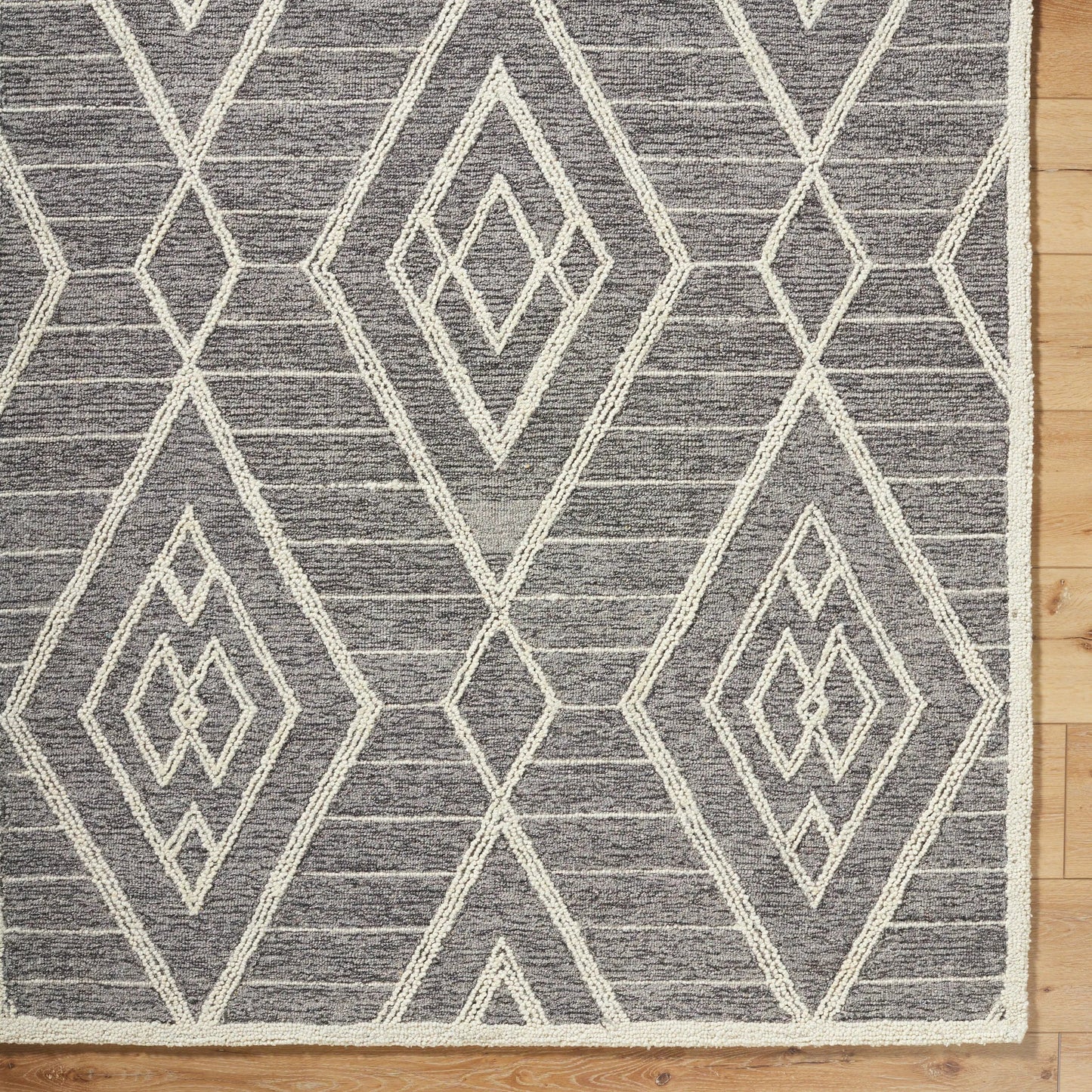 006 SI-2167589,SI-2167590,SI-2167591,SI-2167592 | Closeup | Jules JLS-2300 Rug by Livabliss in slate gray, ivory. Made from wool in a unique style.