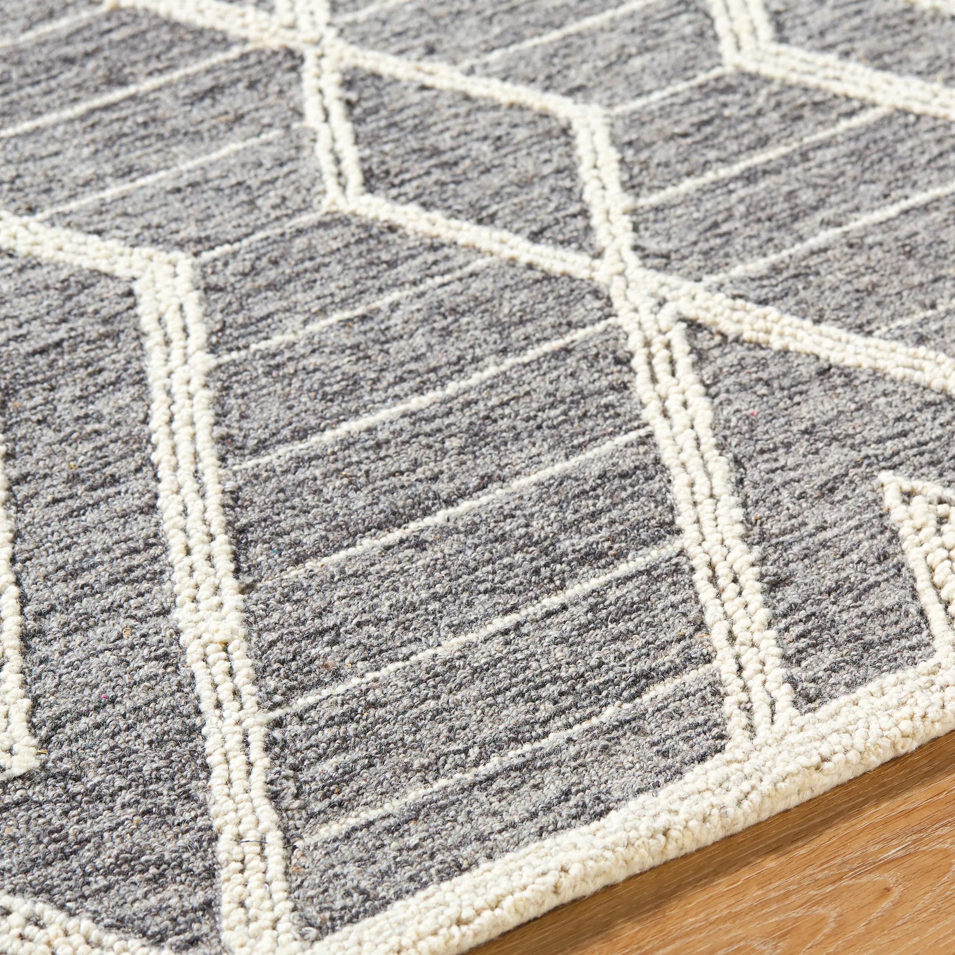Jules JLS-2300 Rug by Livabliss in slate gray, ivory. Made from wool in a unique style.