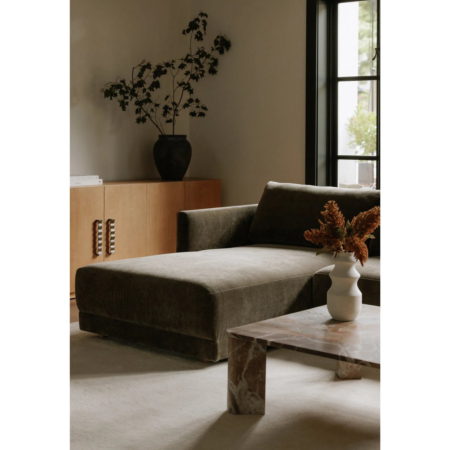 031 SI-2253626 | Lifestyle | Bryn Sectional by Moe's Home Collection. Made from unique in a transitional style.