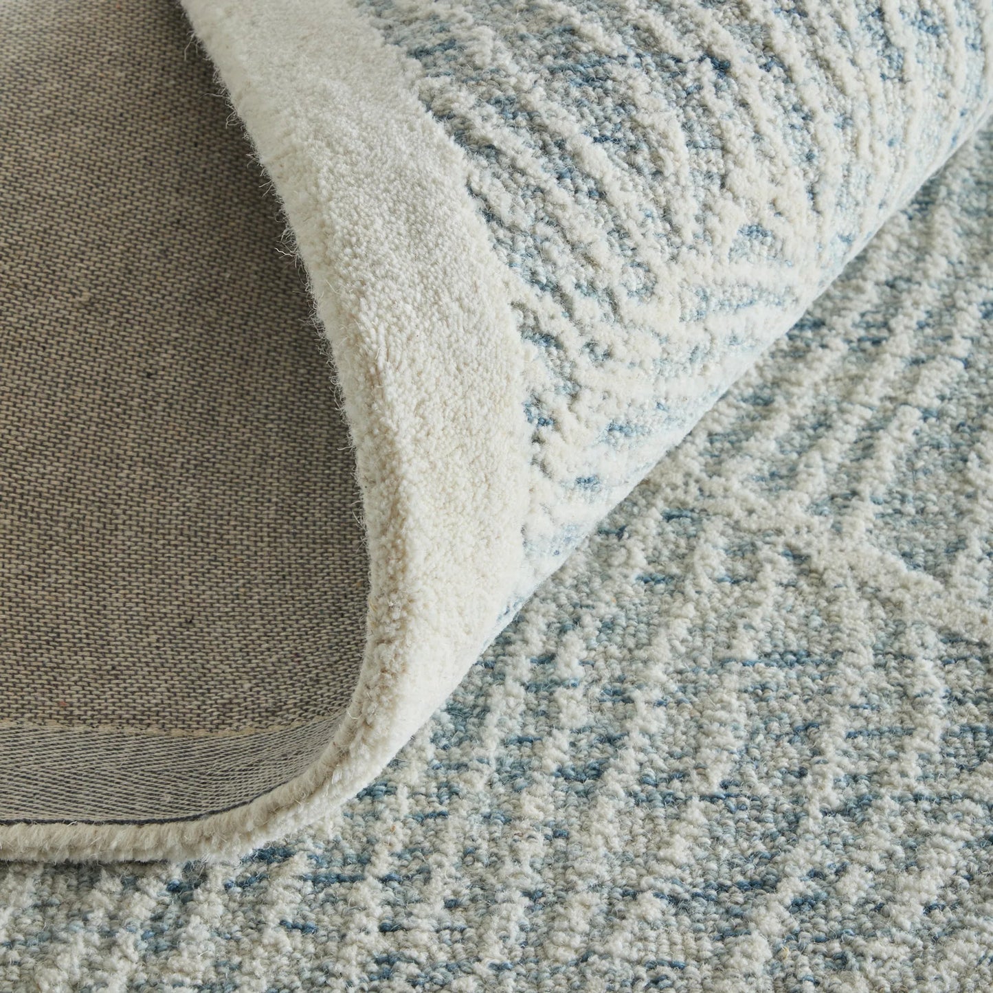 014 SI-2635669,SI-2635670,SI-2635671,SI-2635672,SI-2635673,SI-2635674 | Closeup | Winston & Botanical WNS8B02F Rug by Feizy. Made from wool in a unique style.