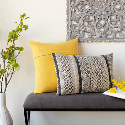 Janya Pillow - 17107 by Livabliss. Made from 100% cotton in a eclectic & global style.