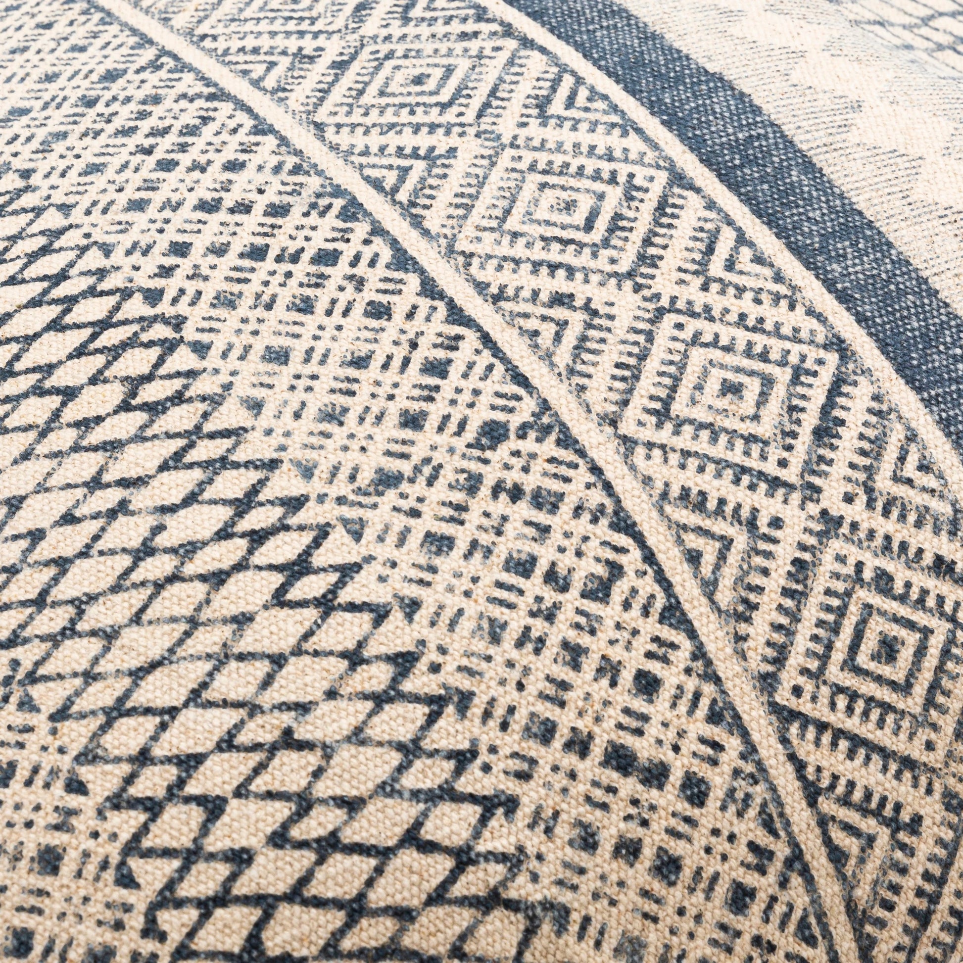 Janya Pillow - 17107 by Livabliss. Made from 100% cotton in a eclectic & global style.