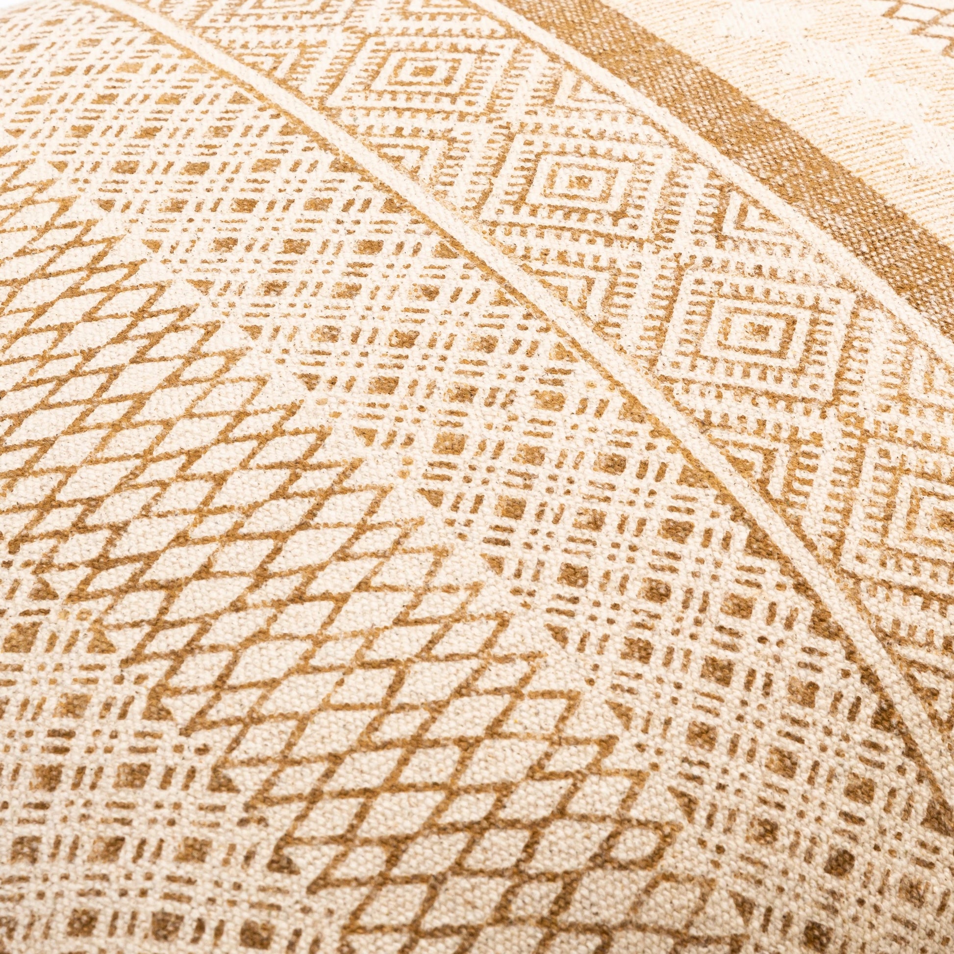 Janya Pillow - 17107 by Livabliss. Made from 100% cotton in a eclectic & global style.