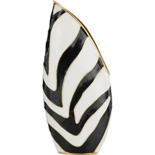 Origo Vase by John-Richard. Made from unique in a unique style.