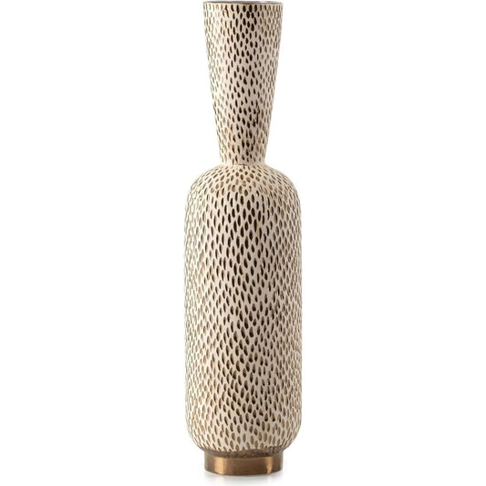 Elyra Vase by John-Richard. Made from unique in a unique style.