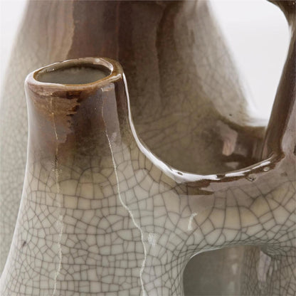 Triplet Vase by John-Richard. Made from unique in a unique style.