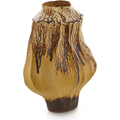 Gila Vase III by John-Richard. Made from unique in a unique style.
