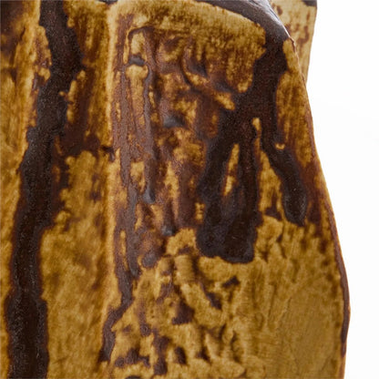 Gila Vase III by John-Richard. Made from unique in a unique style.