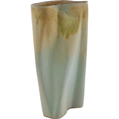 Crease Vase by John-Richard. Made from unique in a unique style.
