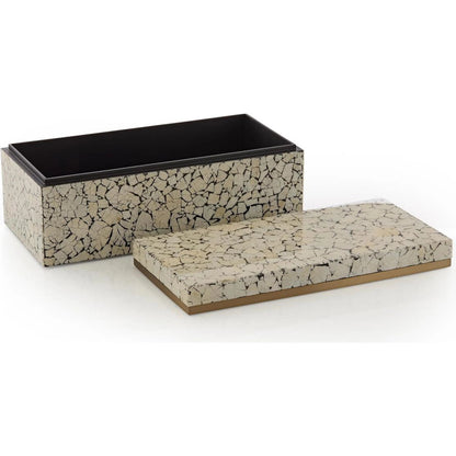 Farrow Box by John-Richard. Made from unique in a unique style.