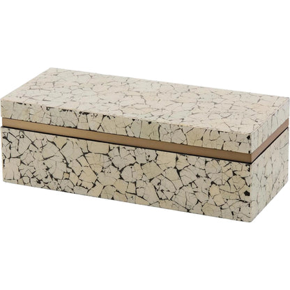 Farrow Box by John-Richard. Made from unique in a unique style.