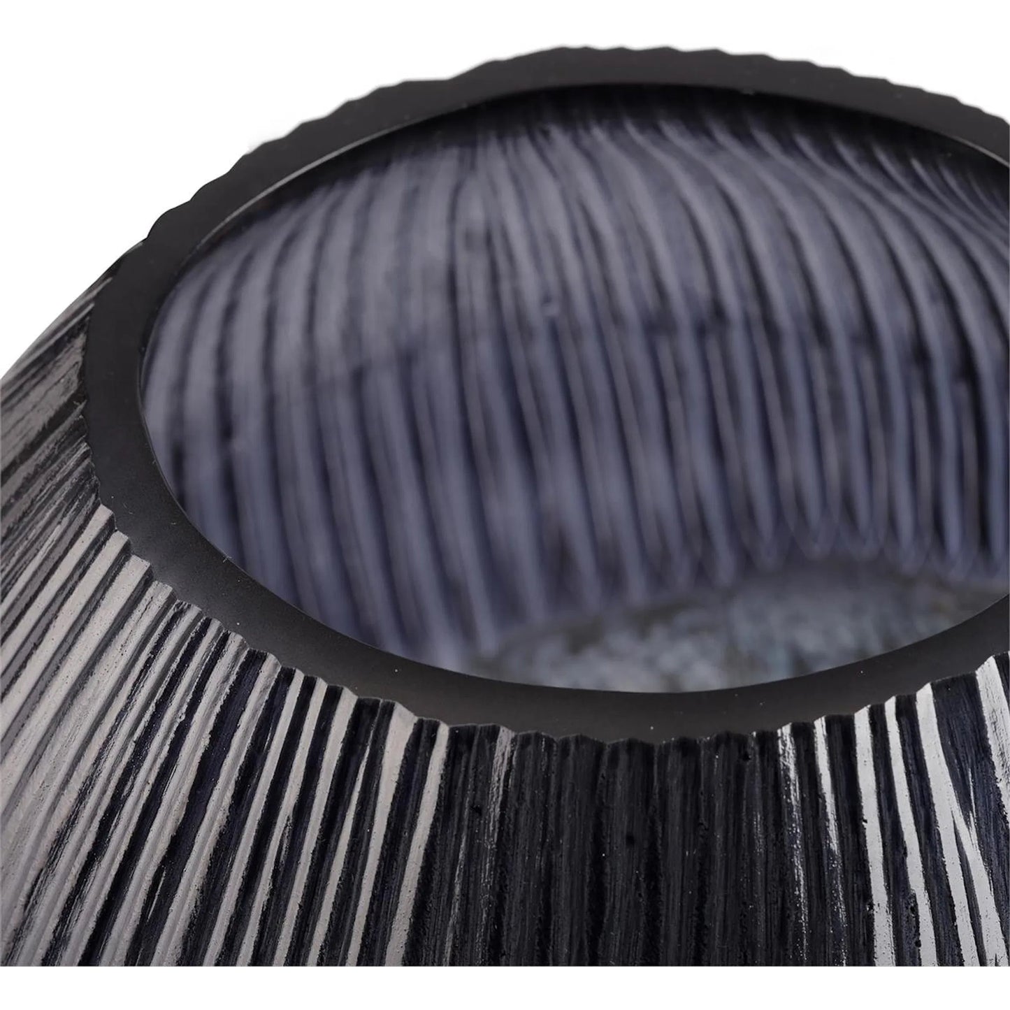 004 SI-2629391 | Unknown | Mistral Vase by John-Richard. Made from unique in a unique style.