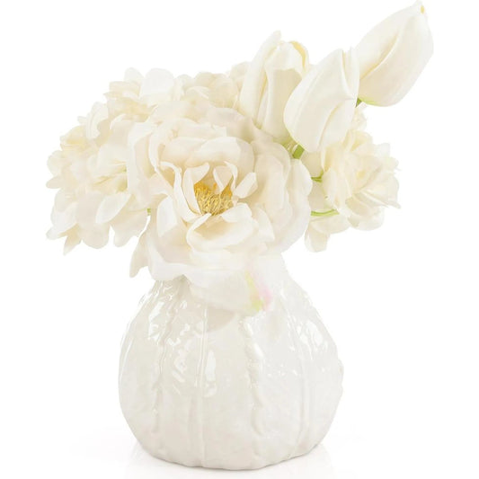 Timeless Beauty by John-Richard in white. Made from unique in a unique style.