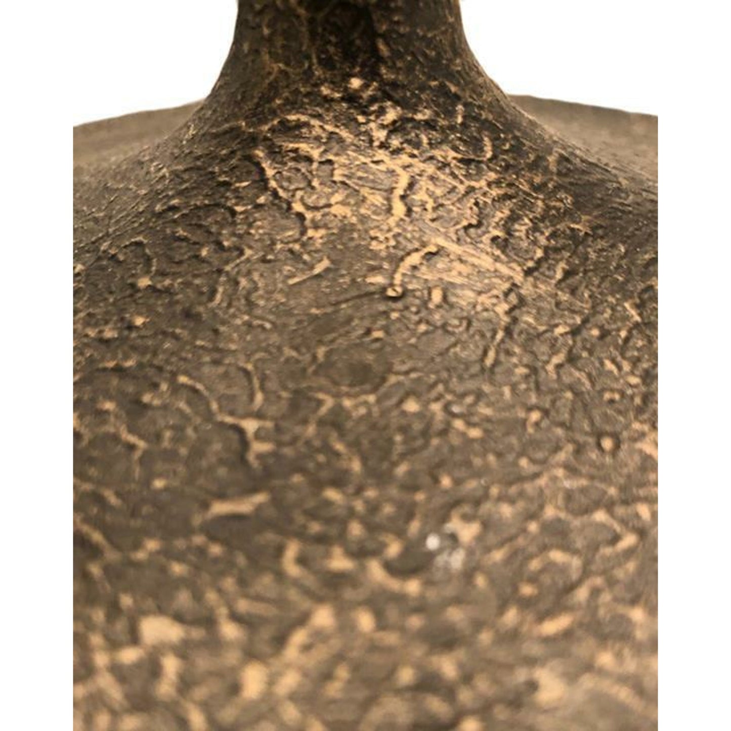 003 SR-771866 | Closeup | Baluster Table Lamp by John-Richard in black, gray. Made from iron, marble, crystal in a eclectic & global style.