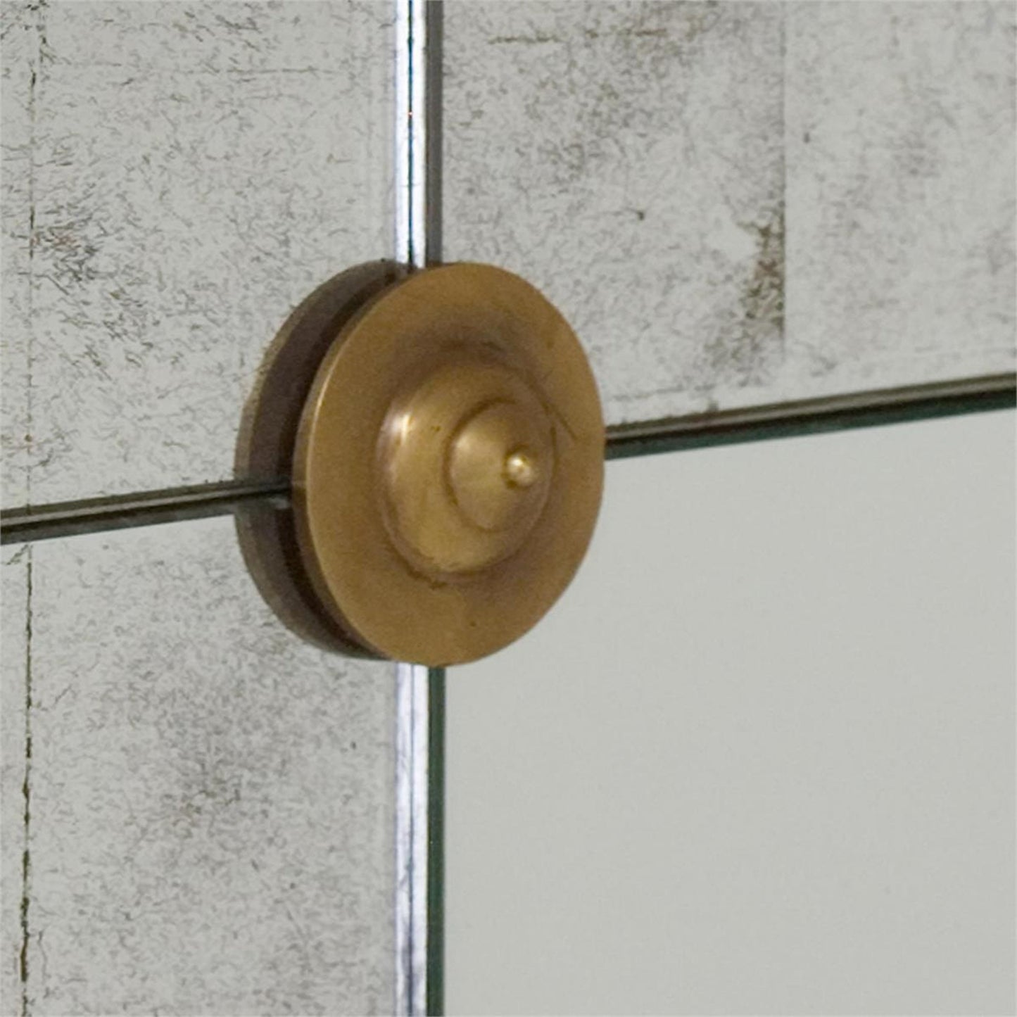002 SR-863833 | Closeup | Elliot Mirror by John-Richard in natural. Made from unique in a transitional style.