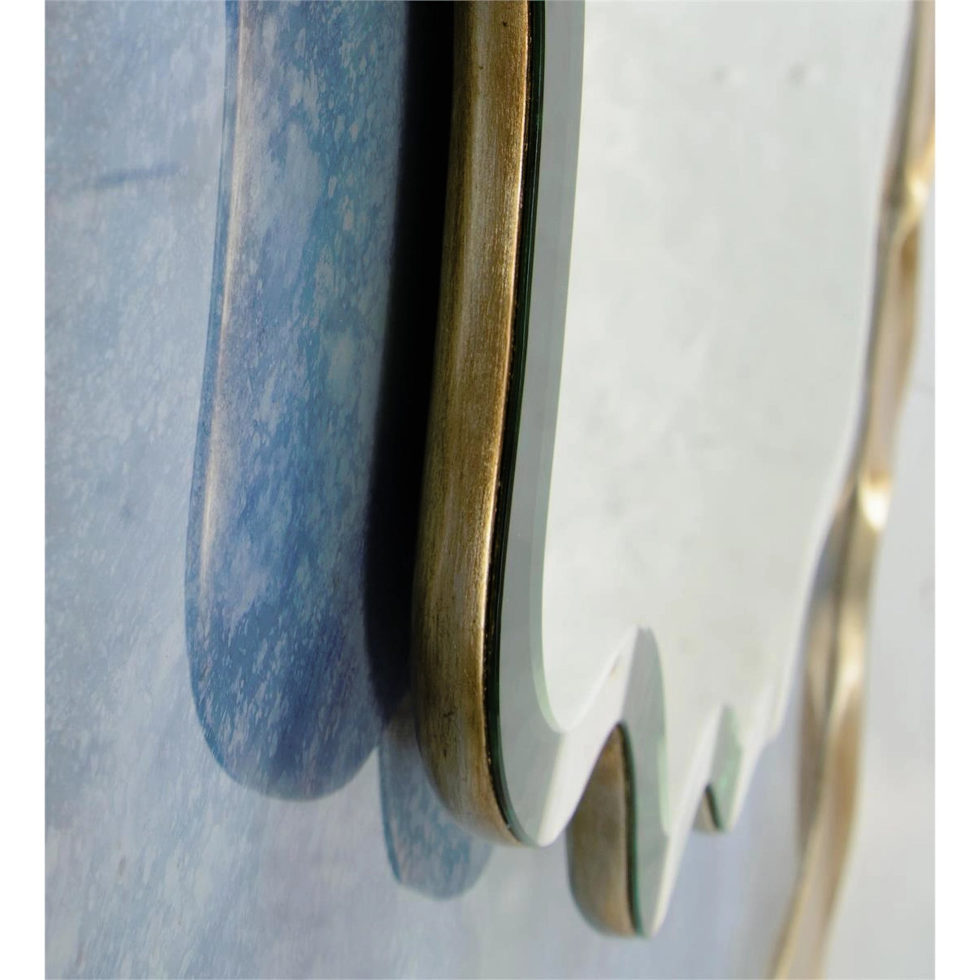 Dirillo Mirror by John-Richard. Made from unique in a modern style.