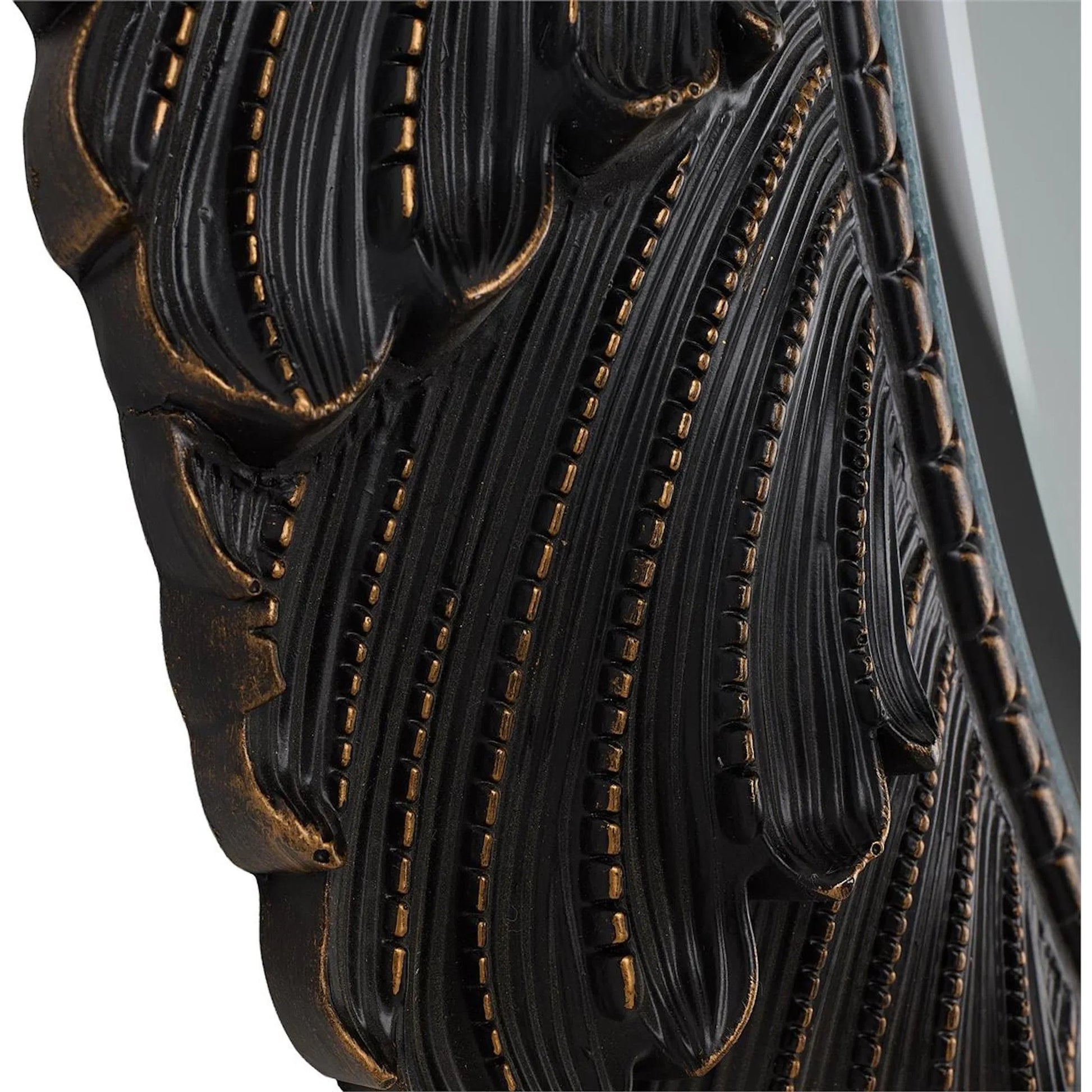 Pellis Mirror by John-Richard. Made from unique in a unique style.