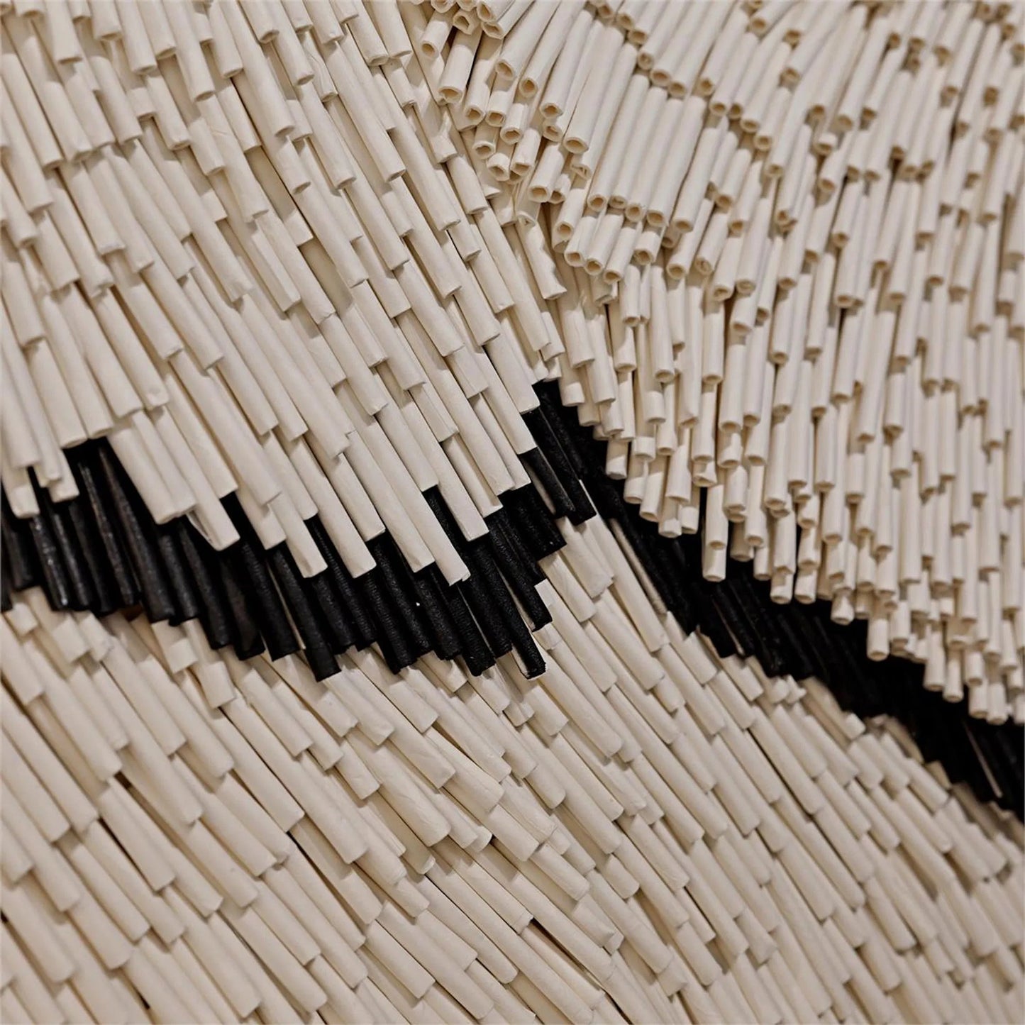 003 SI-1904360 | Closeup | Robat's Drifting by John-Richard in acrylic. Made from unique in a transitional style.