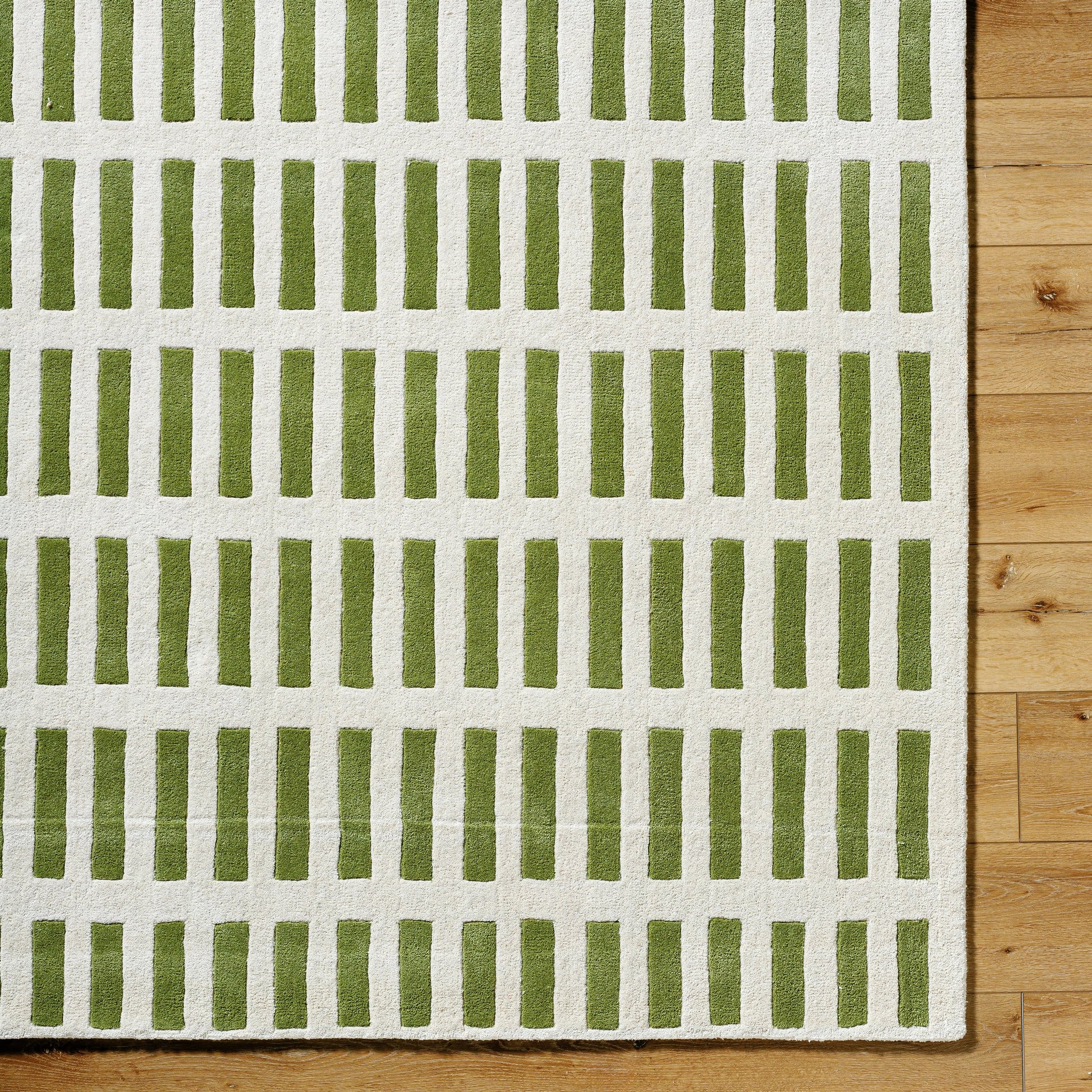 Jason Wu Rug - 28823 by Surya. Made from wool in a unique style.