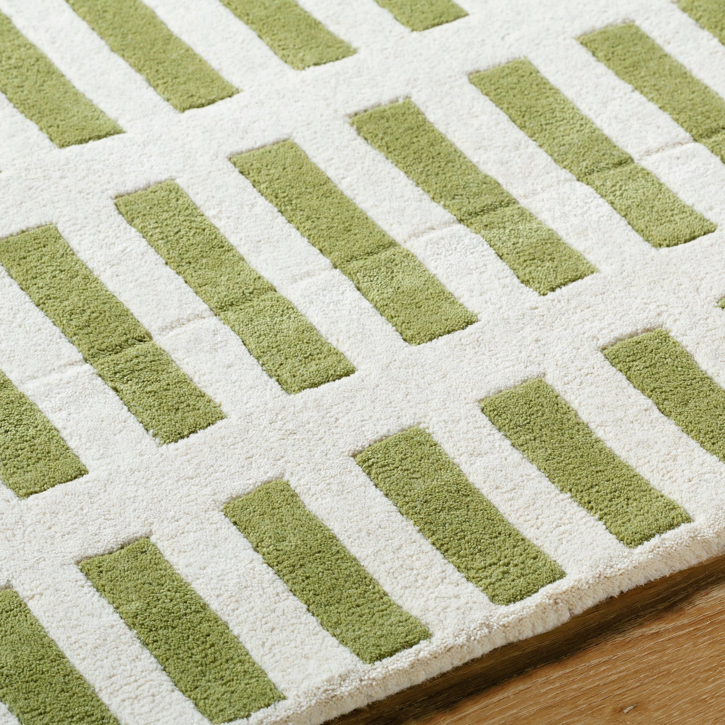 007 SI-2163137,SI-2163138,SI-2163139,SI-2163140 | Closeup | Jason Wu Rug - 28823 by Surya. Made from wool in a unique style.