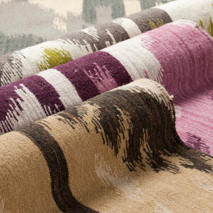 Jewel Tone JT-2034 Rug by Surya. Made from 100% wool in a unique style.