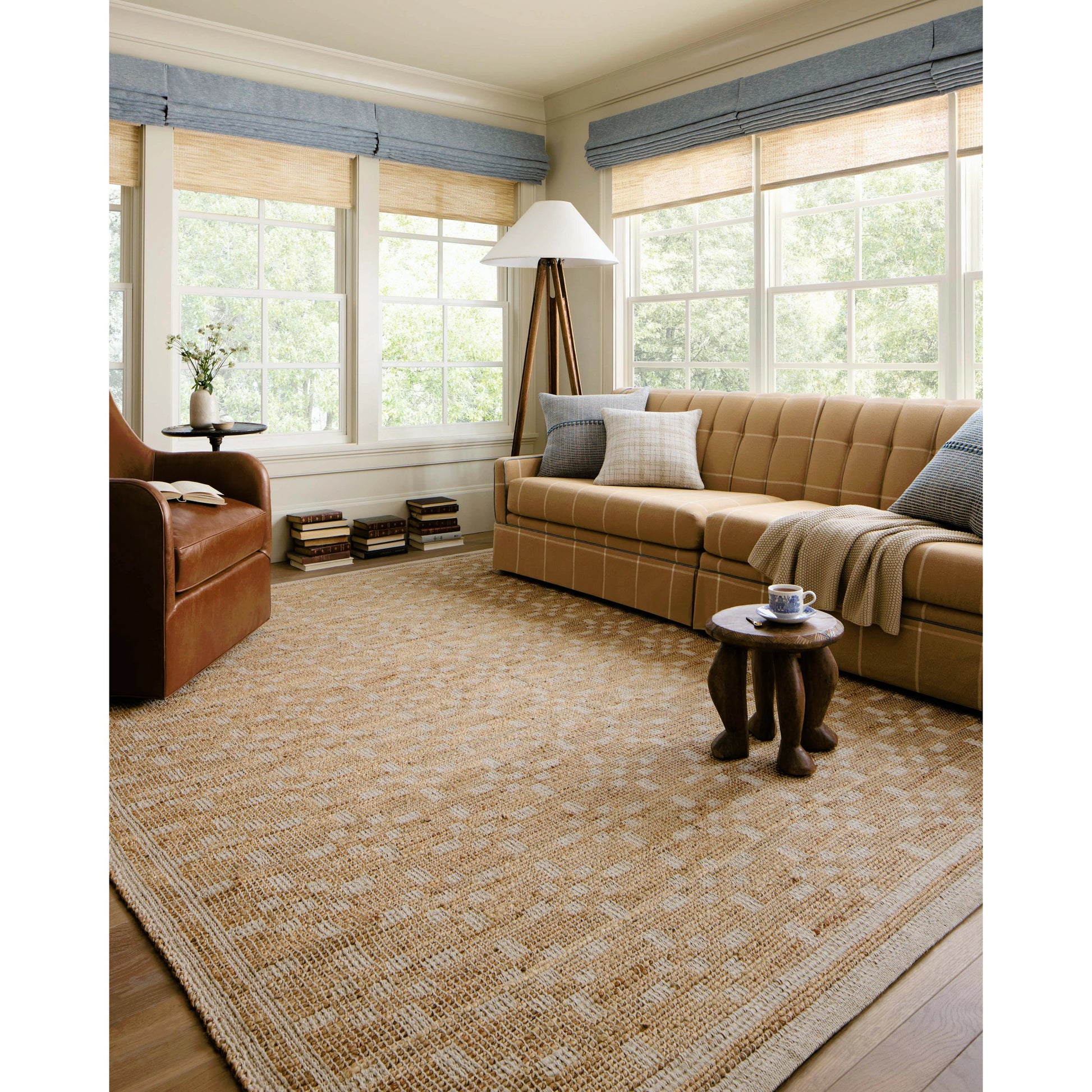 Judy JUD-07 Rug by Chris Loves Julia x Loloi. Made from 76% jute l 24% cotton in a unique style.
