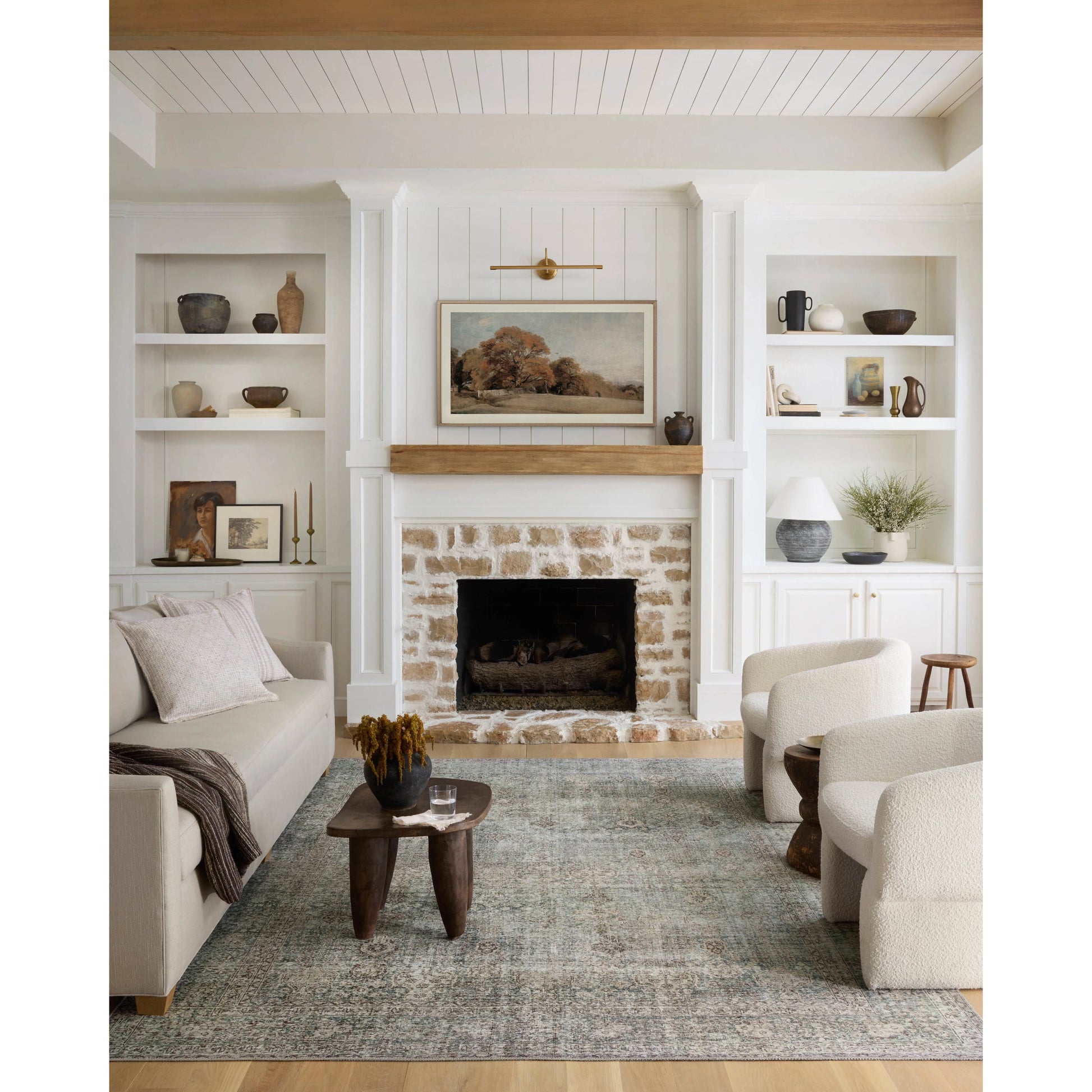 Jules JUL-08 Rug by Chris Loves Julia x Loloi in emerald, antique ivory. Made from 100% polyester in a unique style.