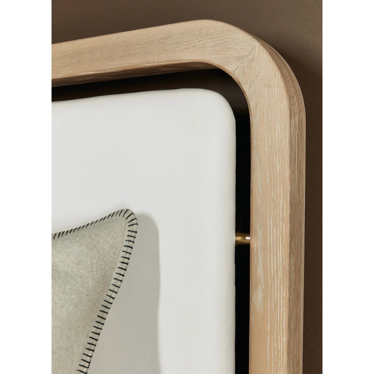 008 SI-2333063 | Closeup | Banyon Bay California King Panel Bed by Hooker Furniture. Made from unique in a transitional style.