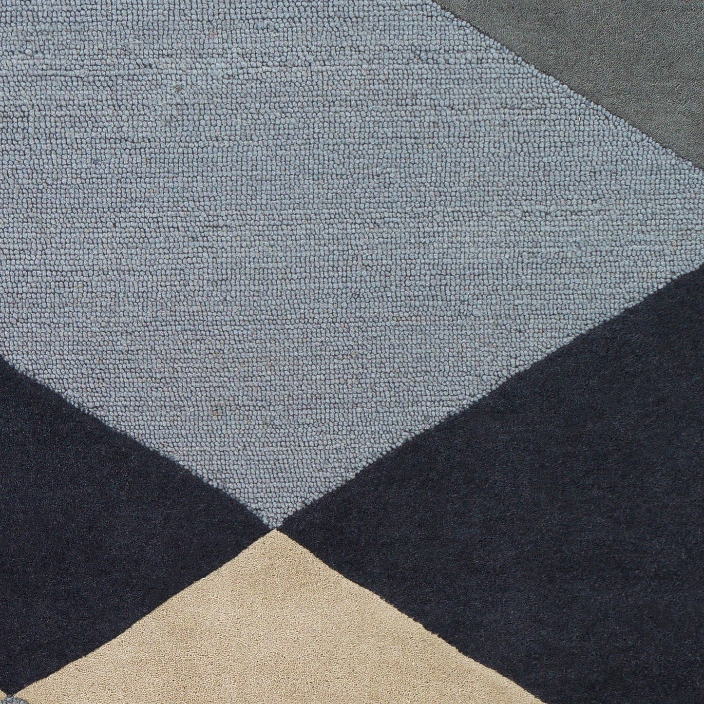007 SR-827060,SR-827061,SR-827065 | Closeup | Kennedy Rug - 27063 by Surya in ink blue, medium gray, light beige, charcoal, denim. Made from 100% wool in a unique style.