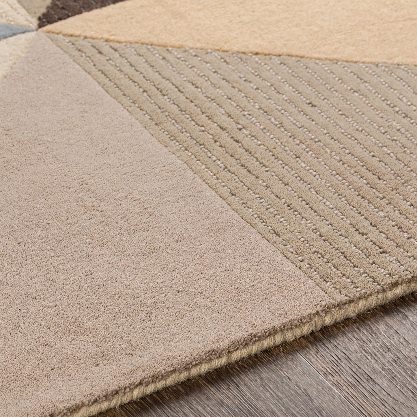 007 SR-827084,SR-827085 | Closeup | Kennedy Rug - 27074 by Surya. Made from 100% wool in a unique style.