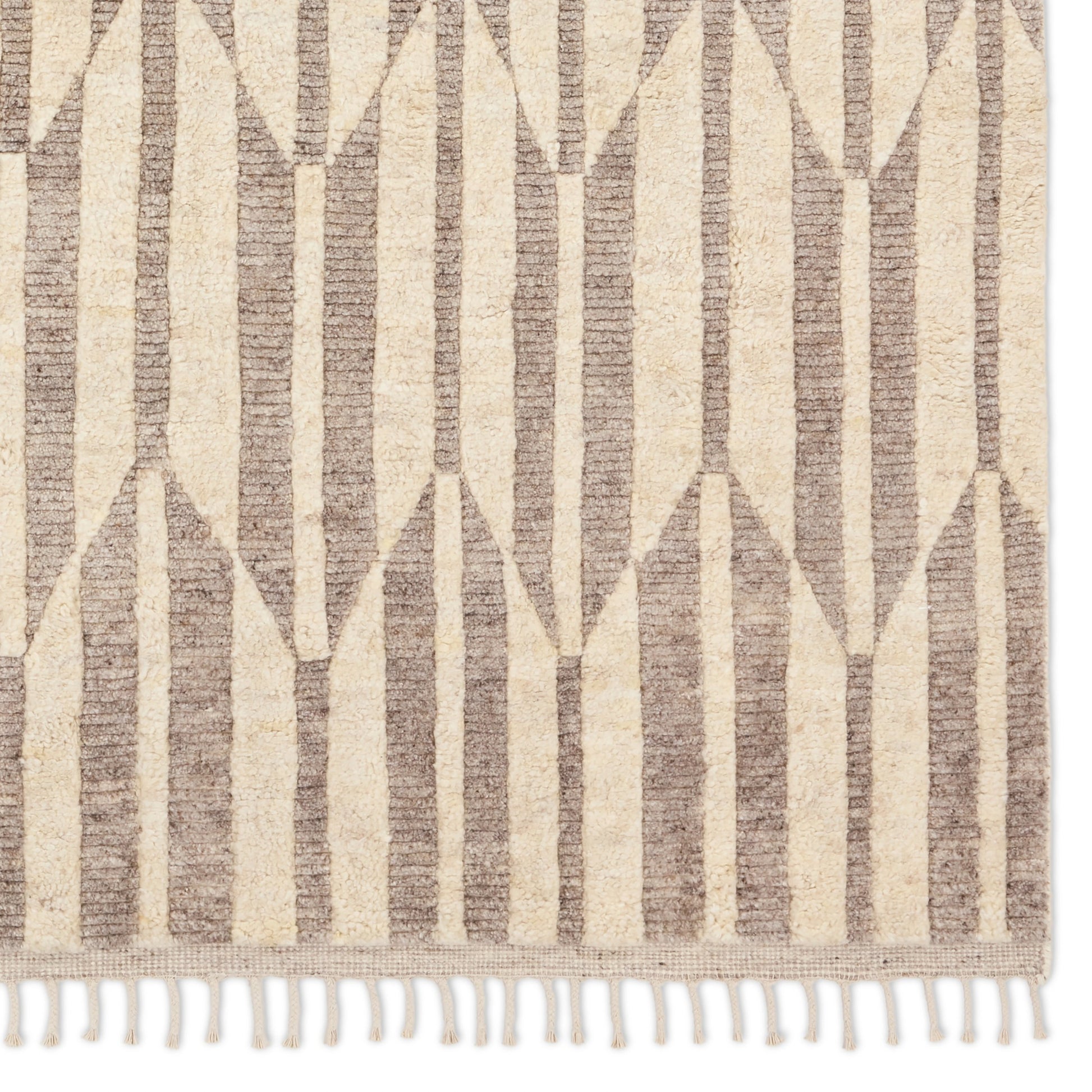 Keoka Quest KEO12 Rug by Jaipur Living in cream, gray. Made from 90% wool, 10% cotton in a unique style.