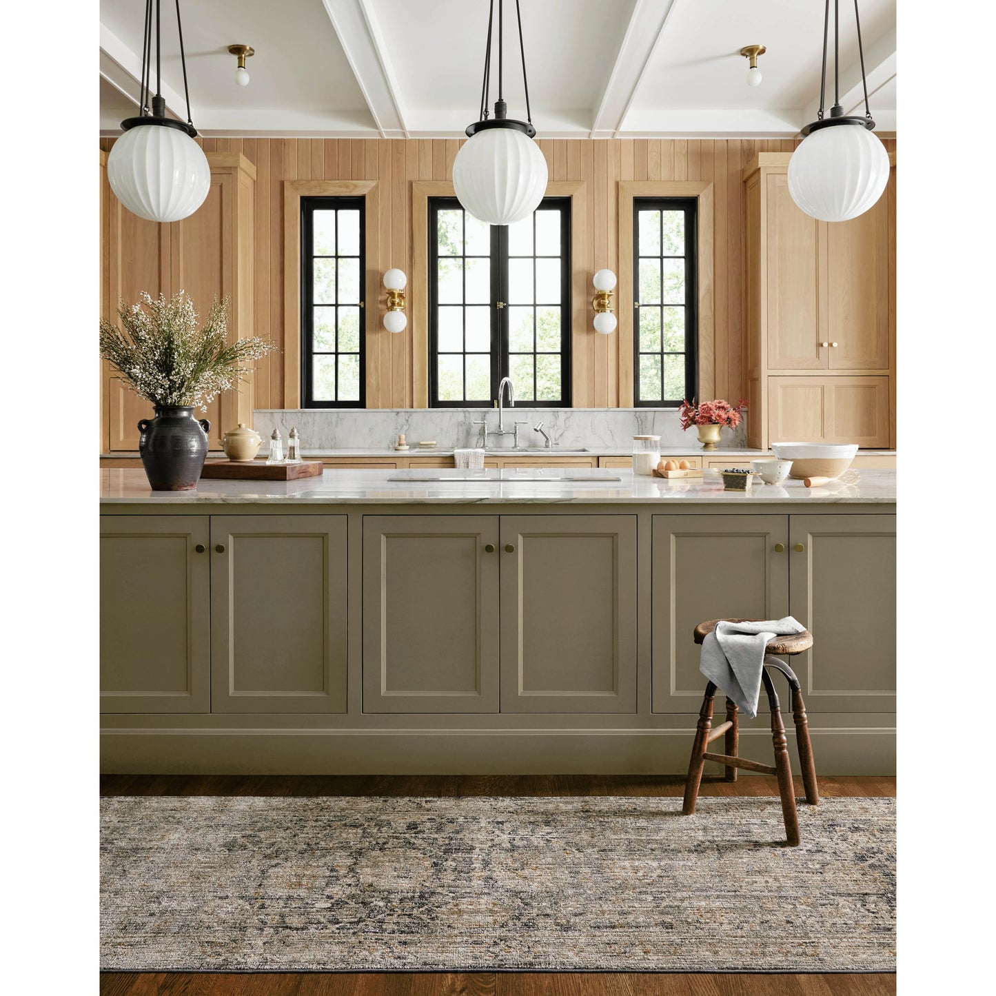 031 SI-2159678,SI-2159679,SI-2159680,SI-2159681 | Lifestyle | Katherine KES-02 Rug by Jean Stoffer x Loloi. Made from 100% polyester in a unique style.