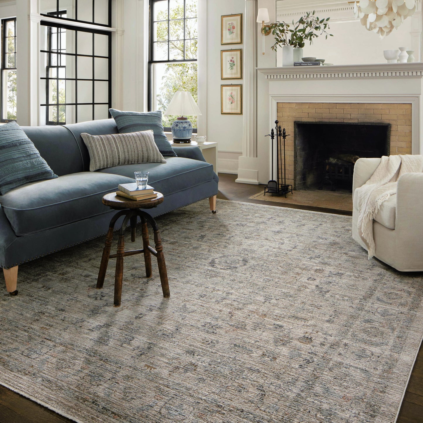 020 SI-2159718,SI-2159719,SI-2159724,SI-2159726,SI-2159728,SI-2159730,SI-2159731 | Lifestyle | Katherine KES-03 Rug by Jean Stoffer x Loloi. Made from 100% polyester in a unique style.