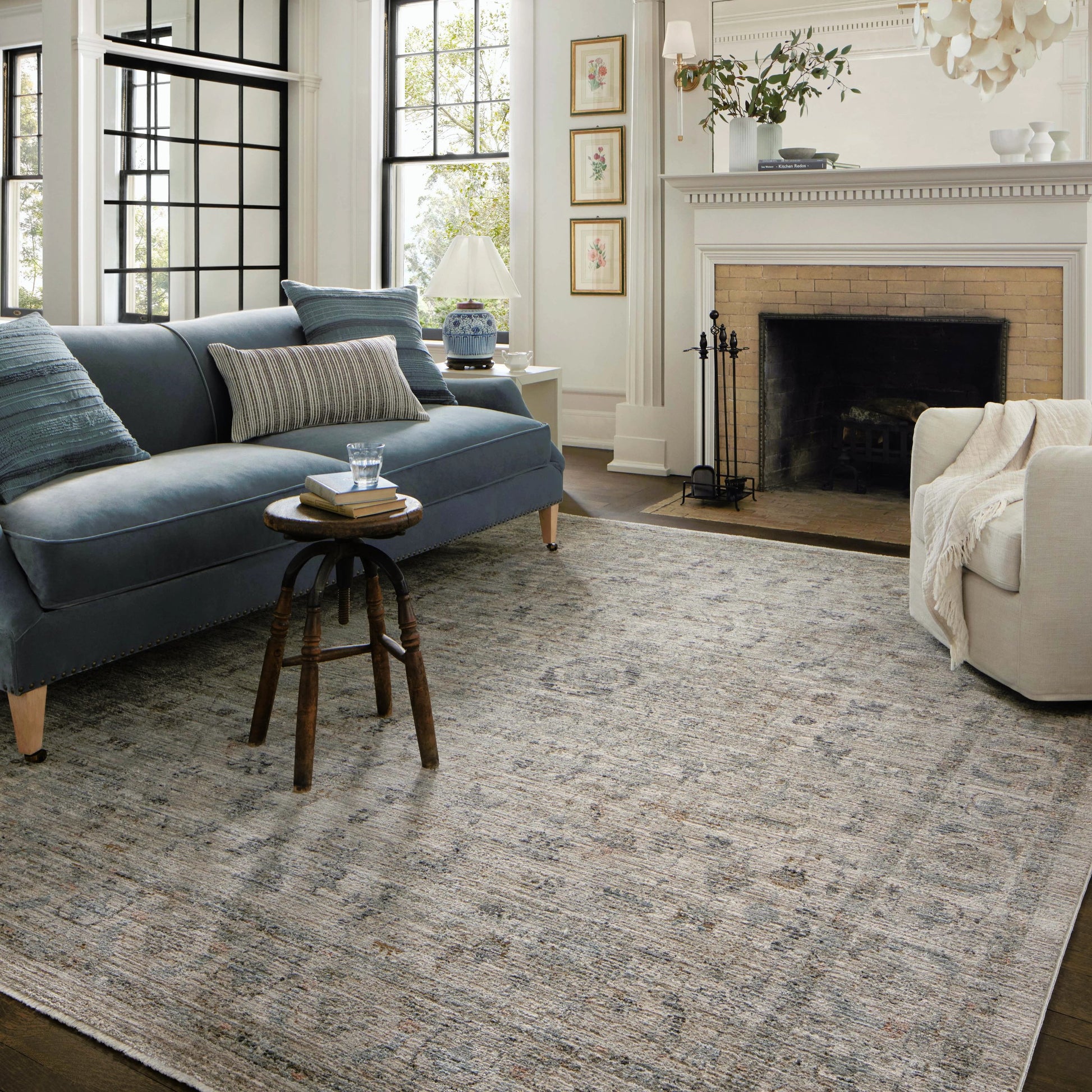 Katherine KES-03 Rug by Jean Stoffer x Loloi. Made from 100% polyester in a unique style.