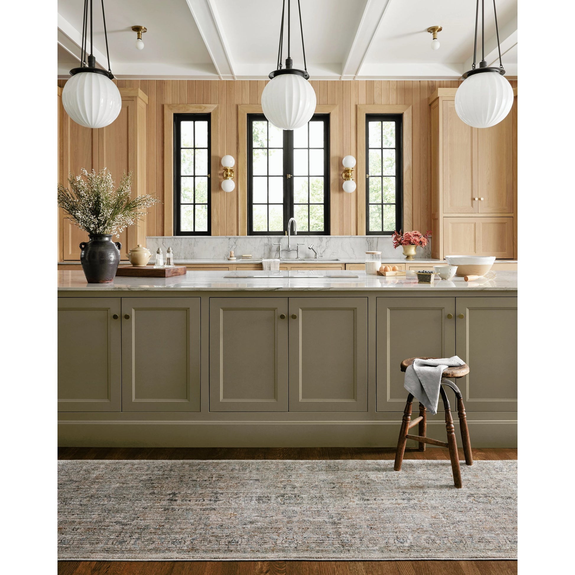 Katherine KES-03 Rug by Jean Stoffer x Loloi. Made from 100% polyester in a unique style.