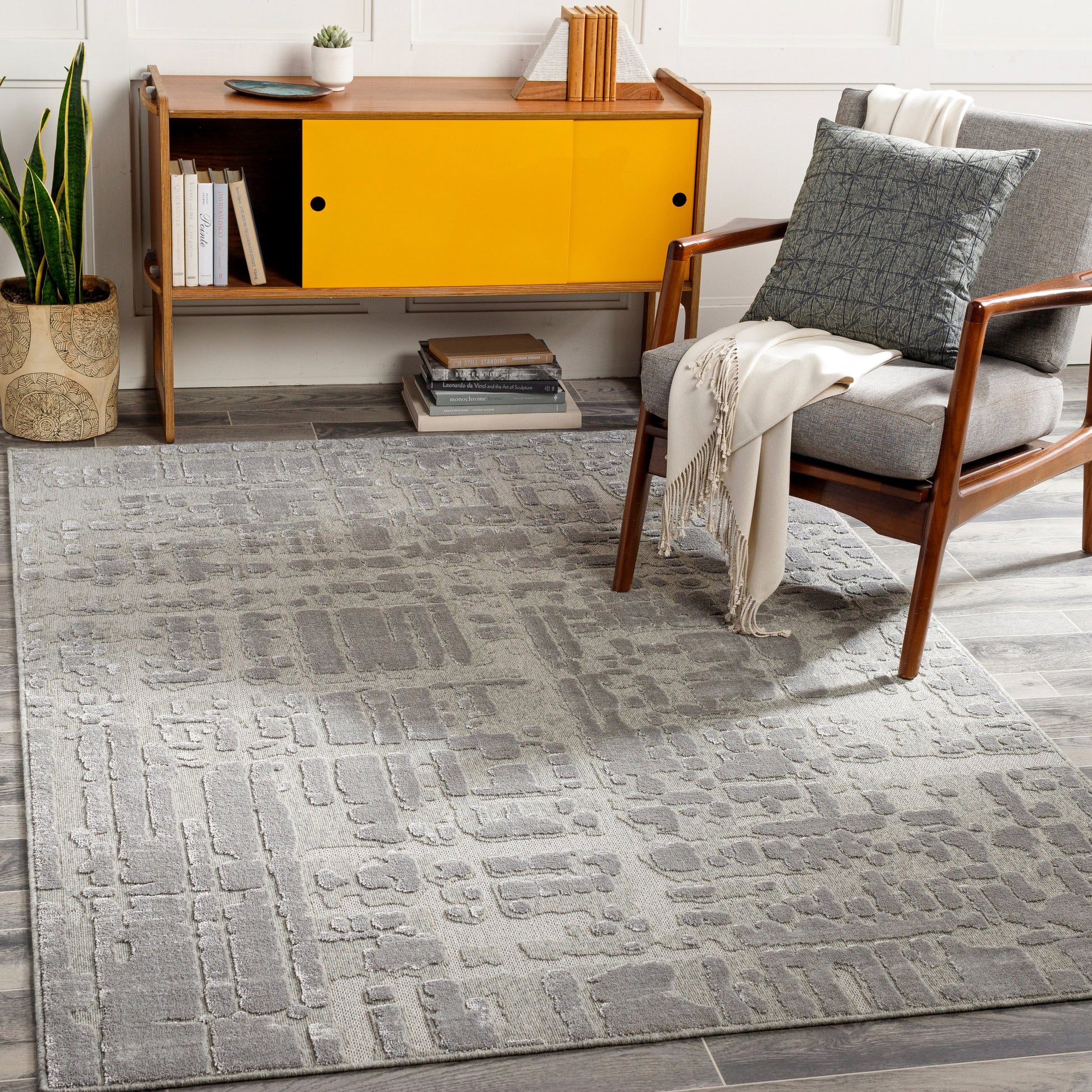 Kingston Rug - 29822 by Livabliss in cream, light beige. Made from 51% viscose, 49% wool in a unique style.