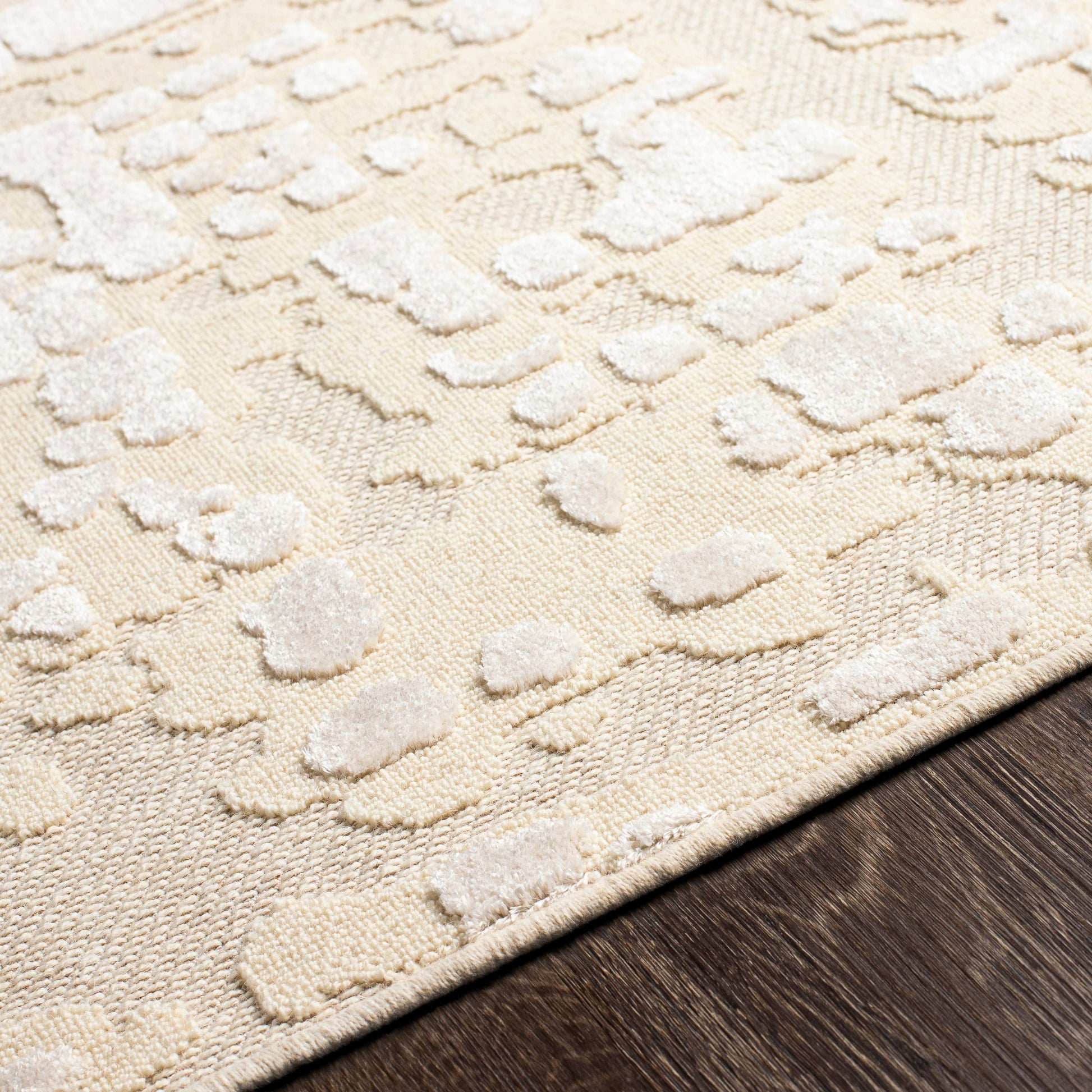 Kingston Rug - 29822 by Livabliss in cream, light beige. Made from 51% viscose, 49% wool in a unique style.