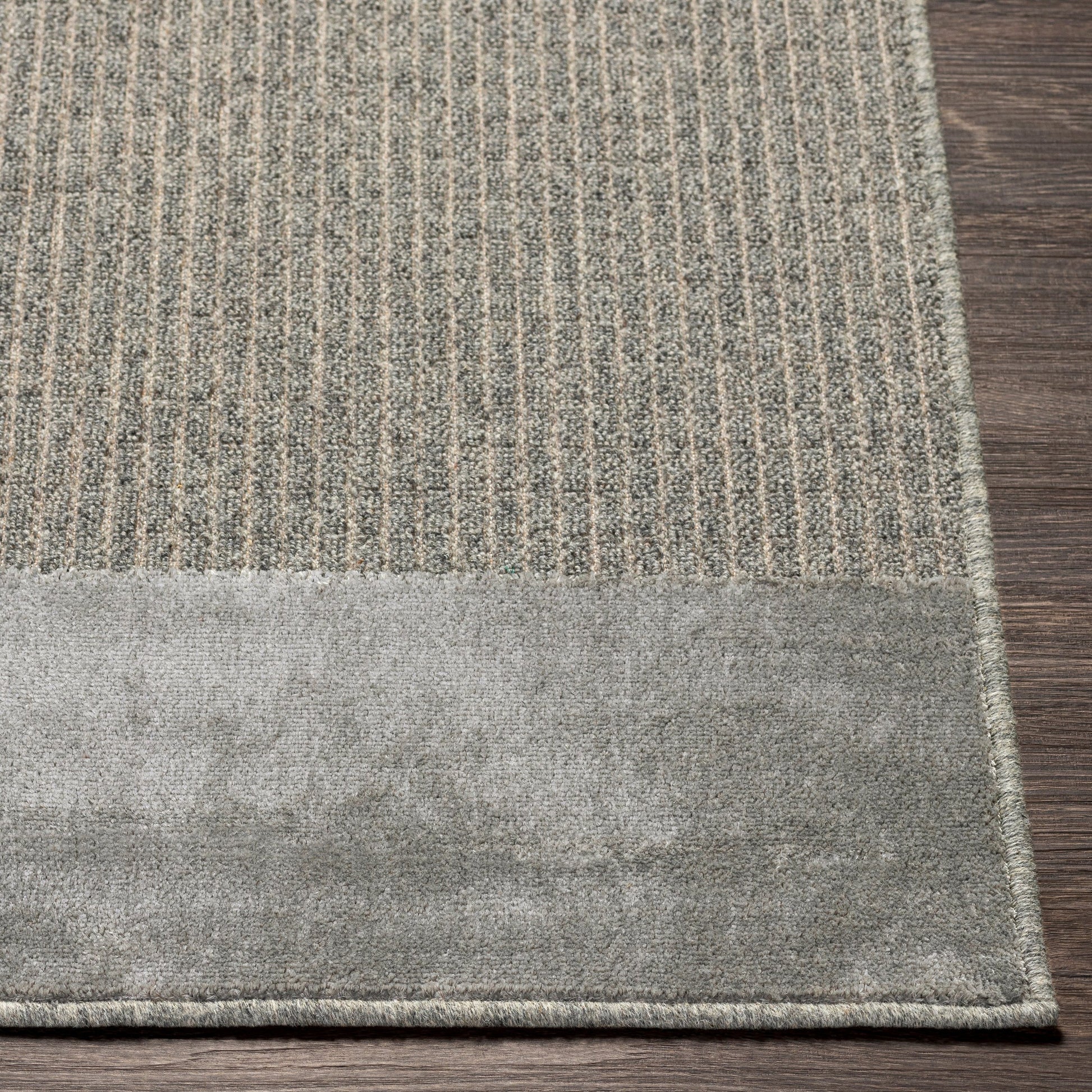 Kingston Rug - 29829 by Livabliss. Made from 51% viscose, 49% wool in a unique style.