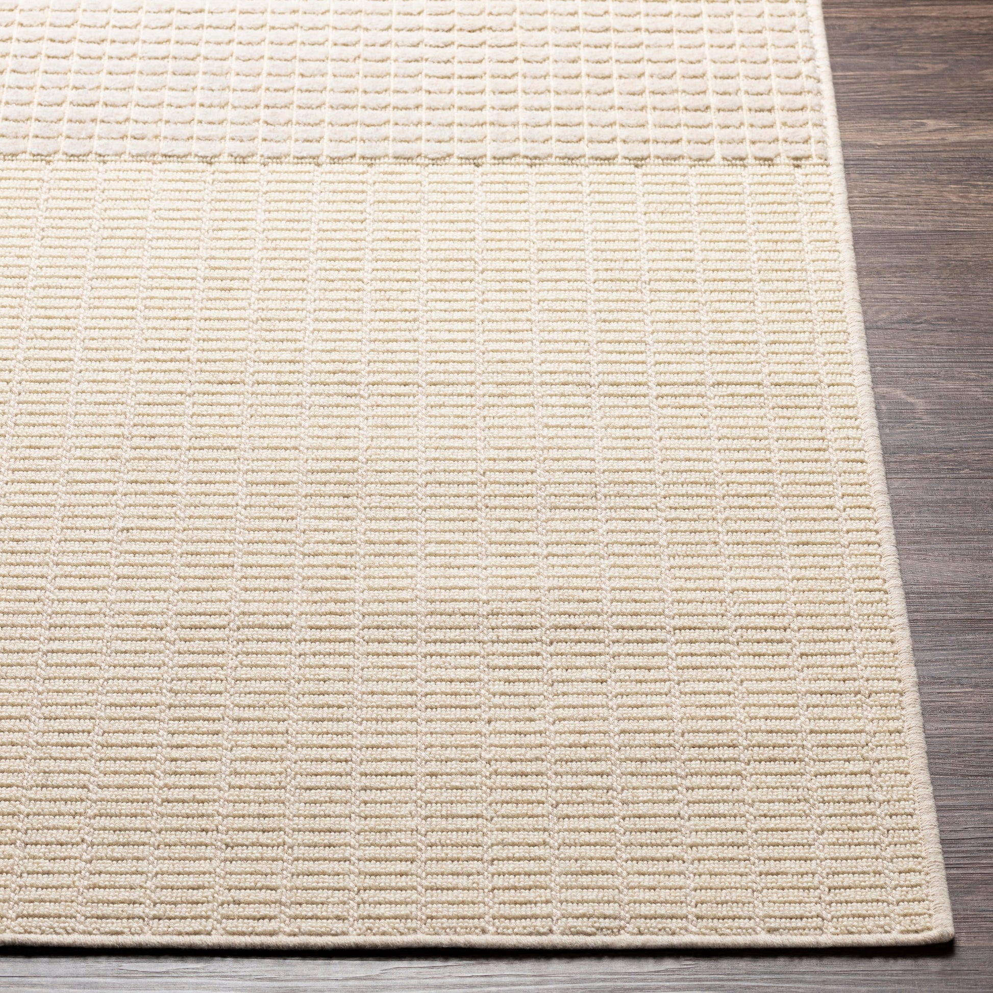 Kingston Rug - 29829 by Livabliss. Made from 51% viscose, 49% wool in a unique style.