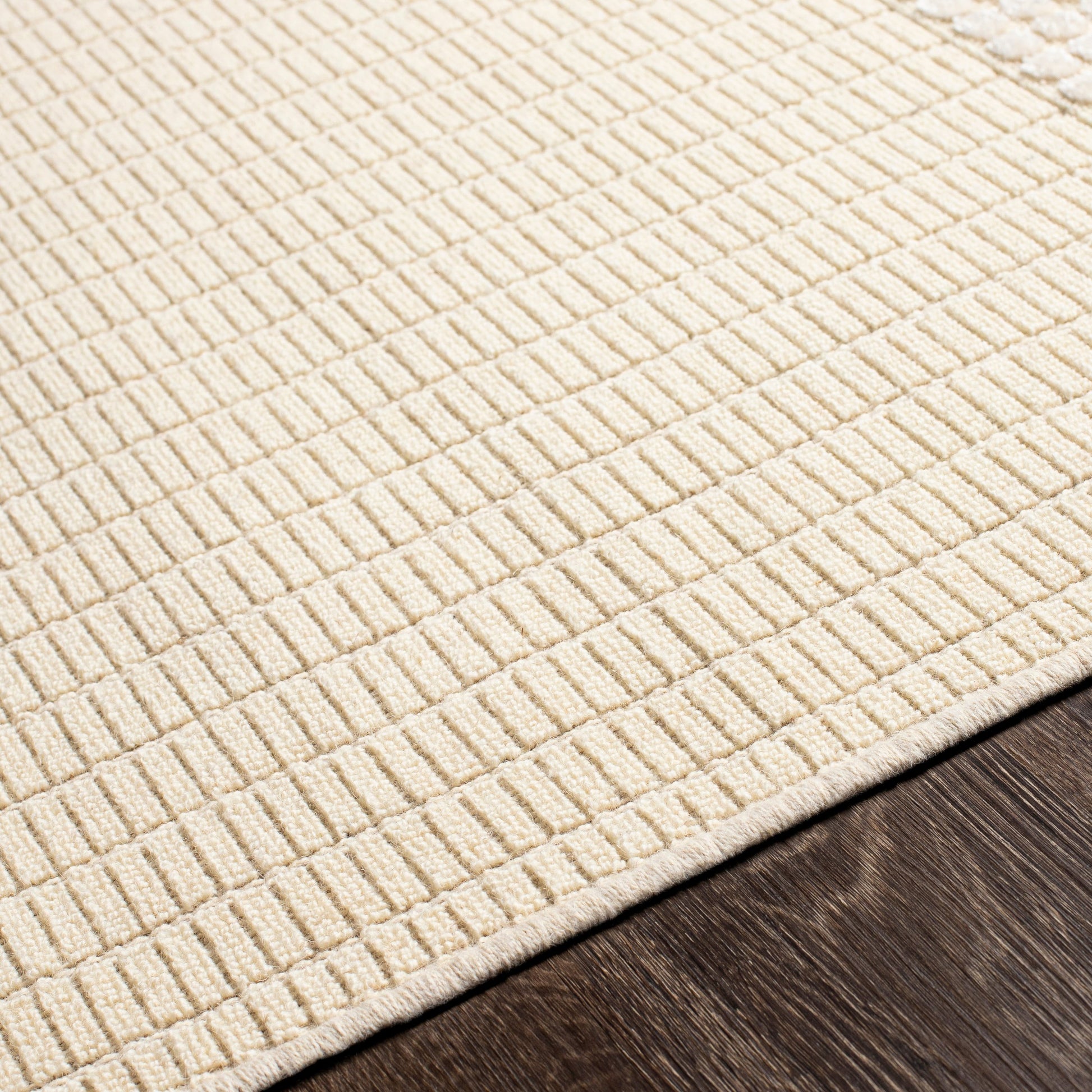 Kingston Rug - 29829 by Livabliss. Made from 51% viscose, 49% wool in a unique style.