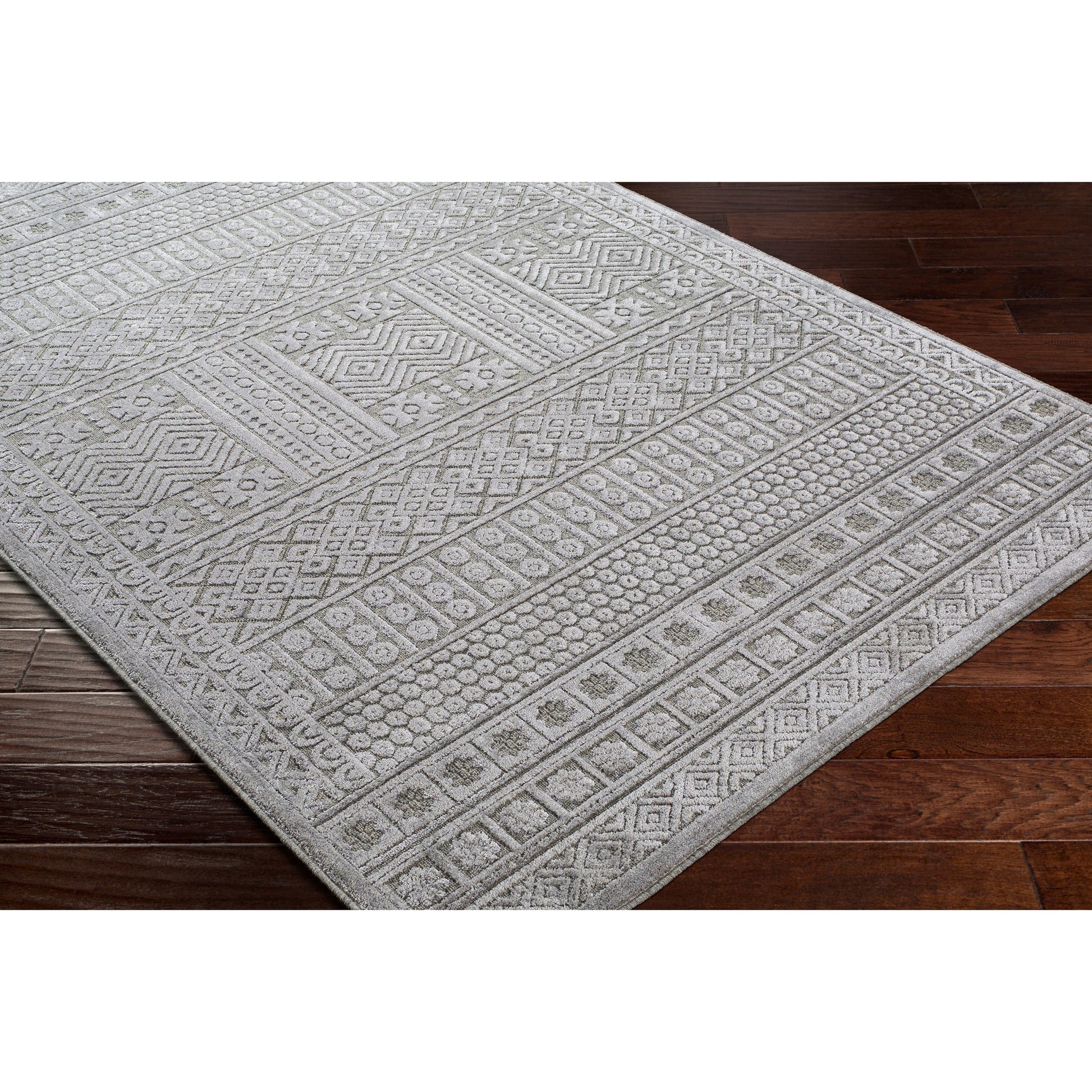 Kingston Rug - 29831 by Livabliss. Made from 51% viscose, 49% wool in a unique style.