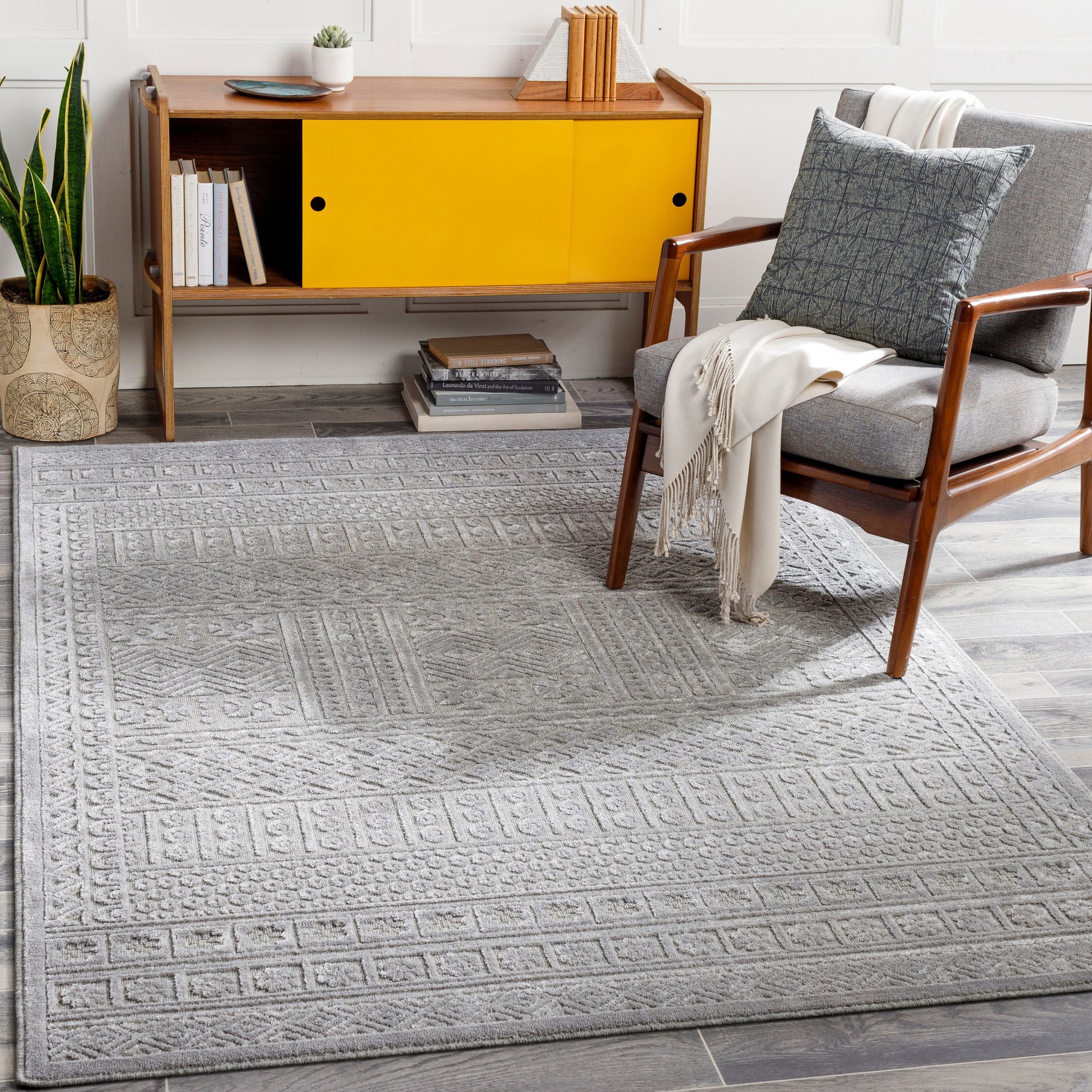 Kingston Rug - 29831 by Livabliss. Made from 51% viscose, 49% wool in a unique style.