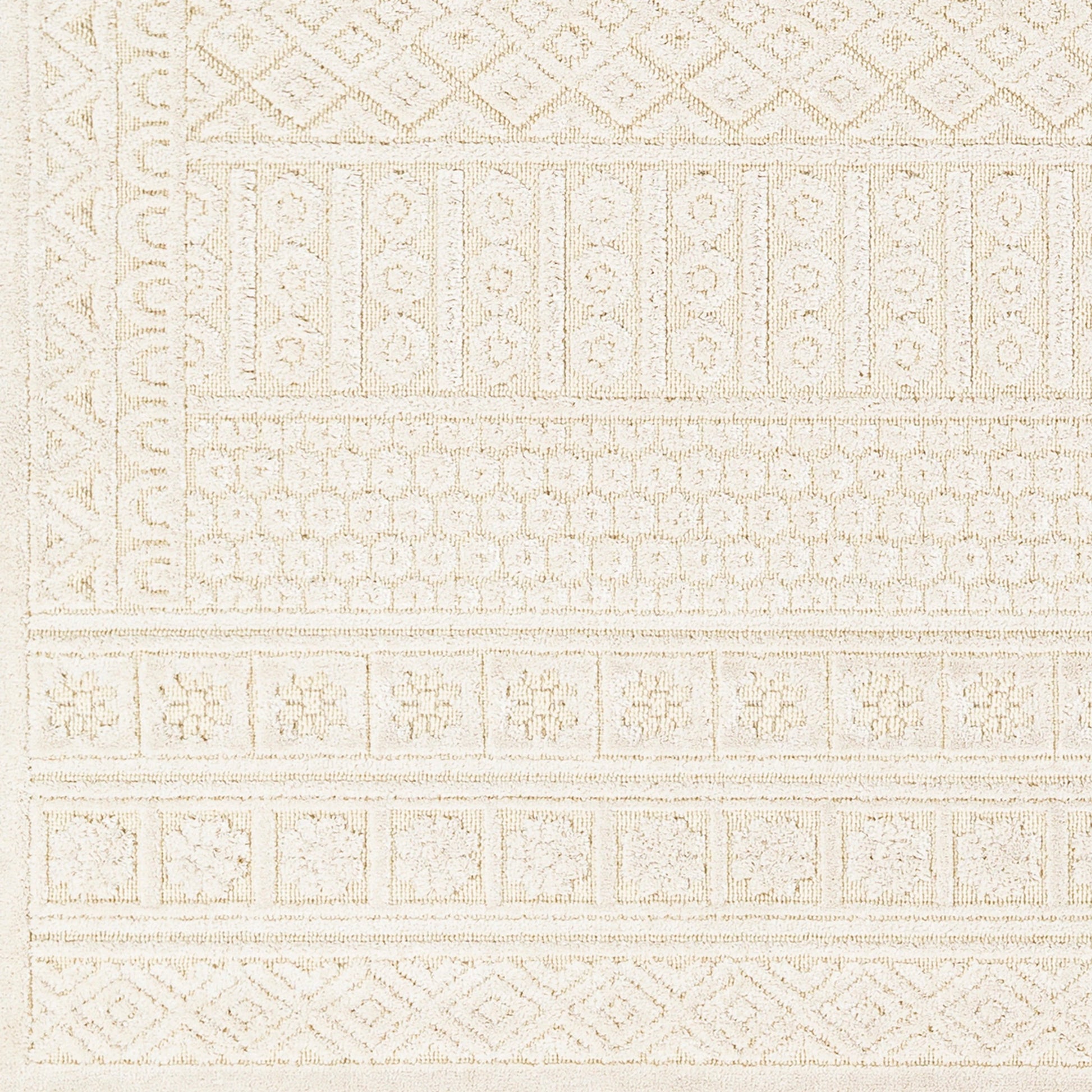 Kingston Rug - 29831 by Livabliss. Made from 51% viscose, 49% wool in a unique style.