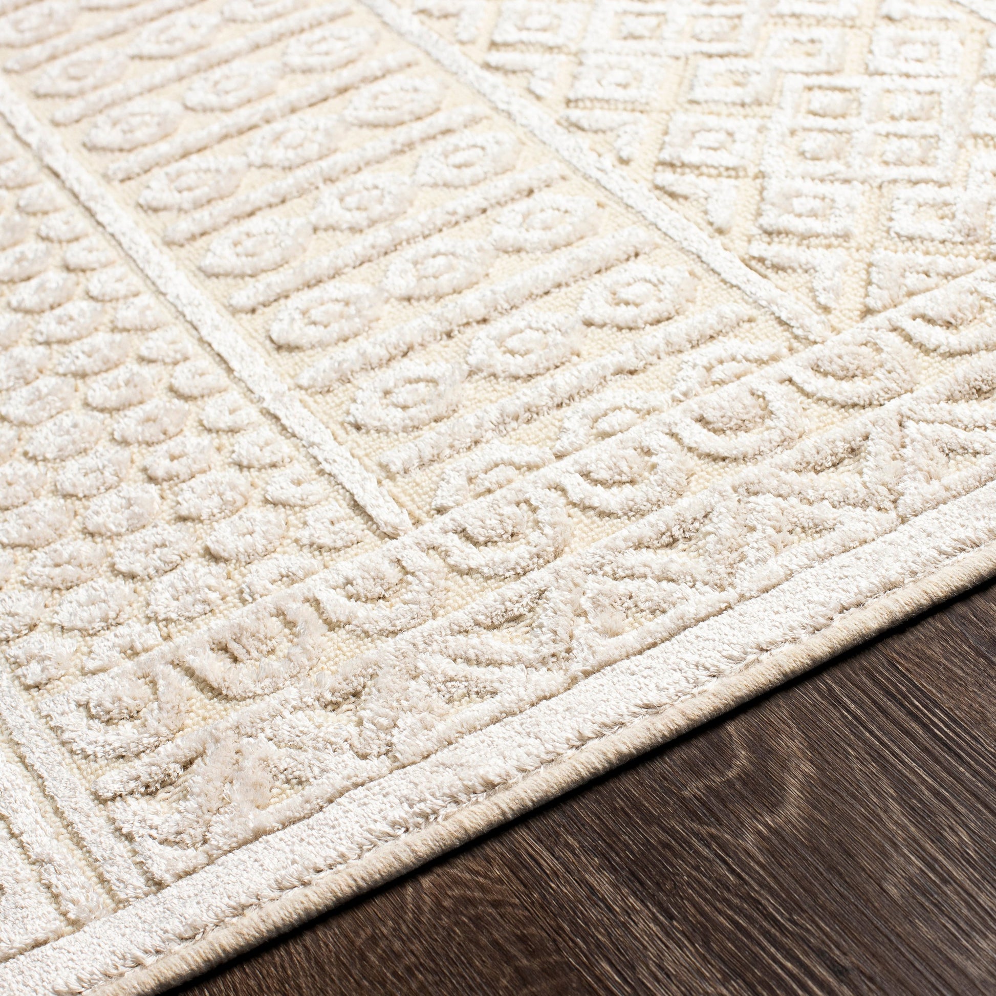 Kingston Rug - 29831 by Livabliss. Made from 51% viscose, 49% wool in a unique style.