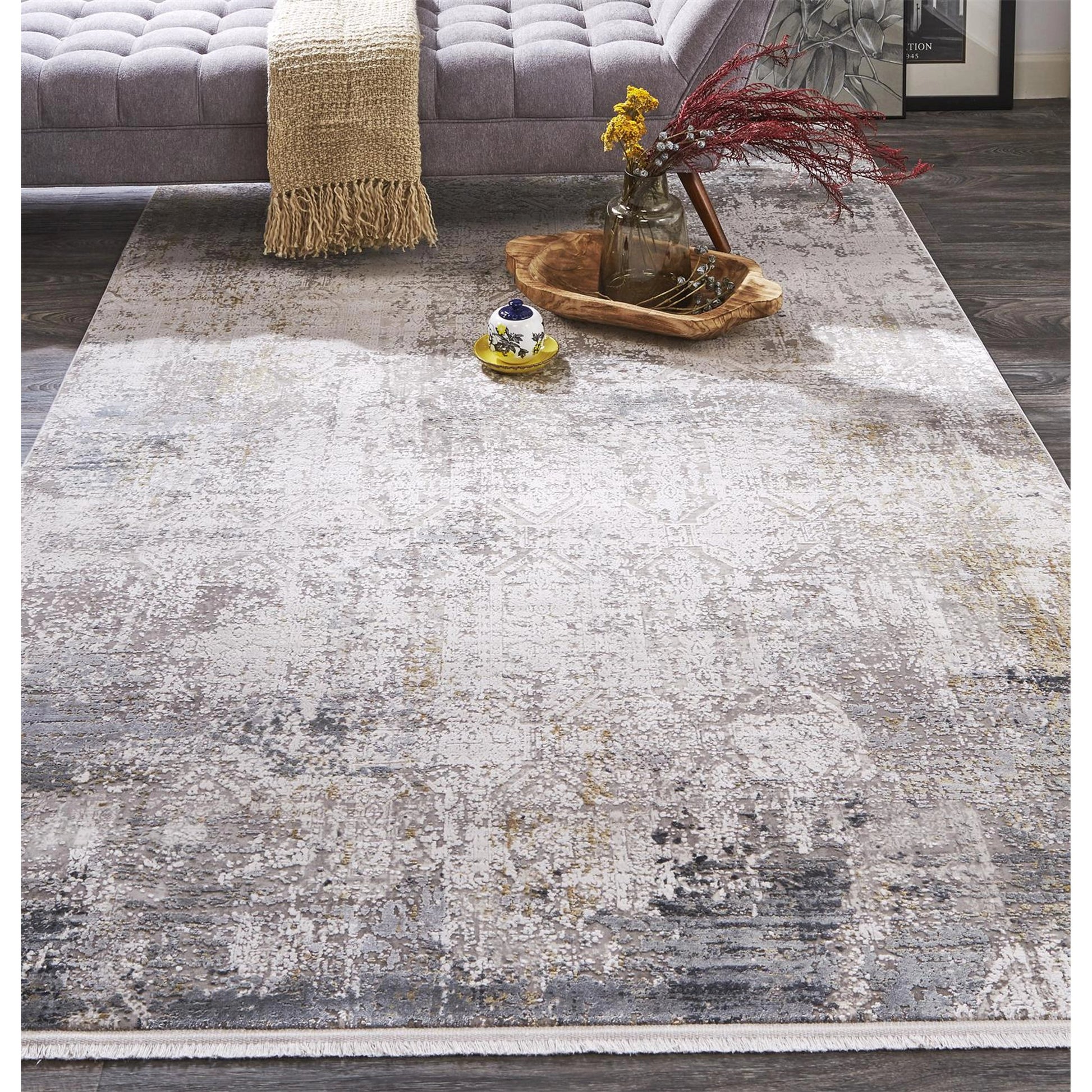 Cadiz Gradient Rug - 3890F by Feizy. Made from viscose, acrylic in a unique style.