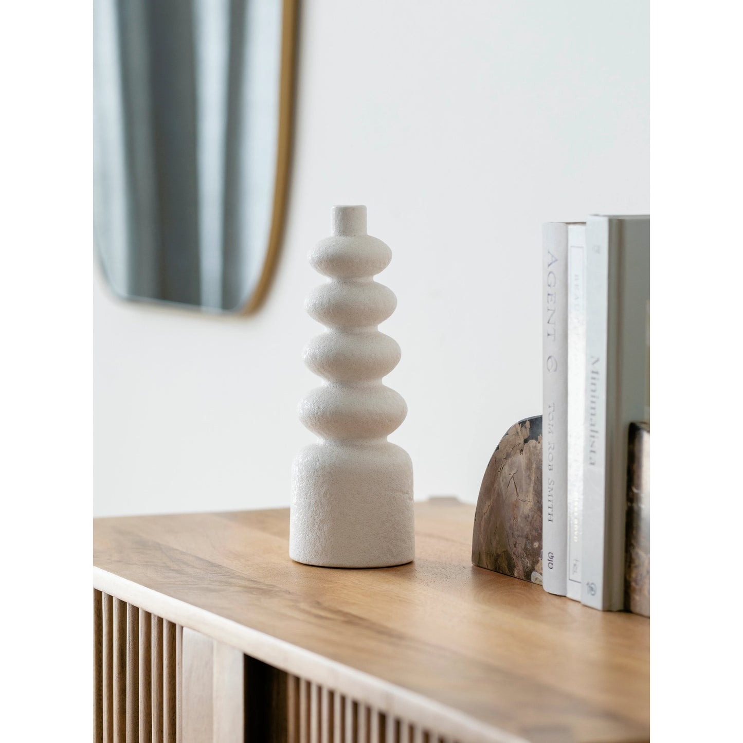 003 SI-1919957 | Lifestyle | Konark Vase by Surya in white and matte. Made from main: ceramic in a modern style.
