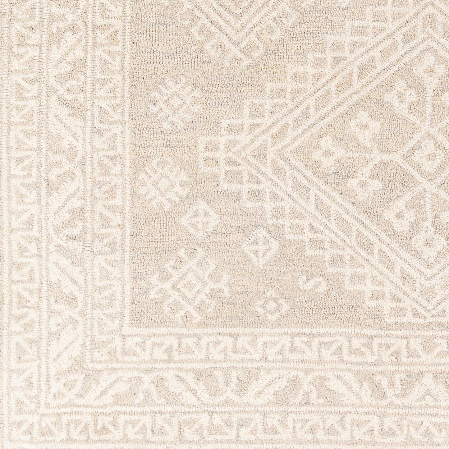 007 SI-1883960,SI-1883961,SI-1883962,SI-1883963,SI-1883964 | Closeup | Kayseri Rug - 24434 by Livabliss in medium gray, light beige, cream. Made from 100% wool in a unique style.